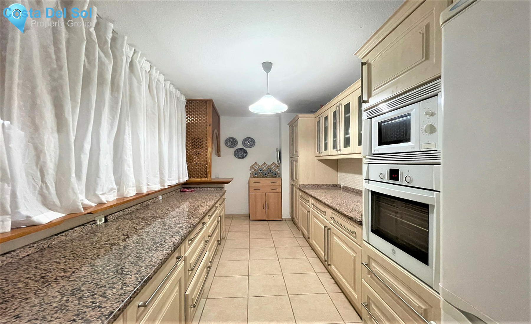 Middle Floor Apartment in Elviria-704172