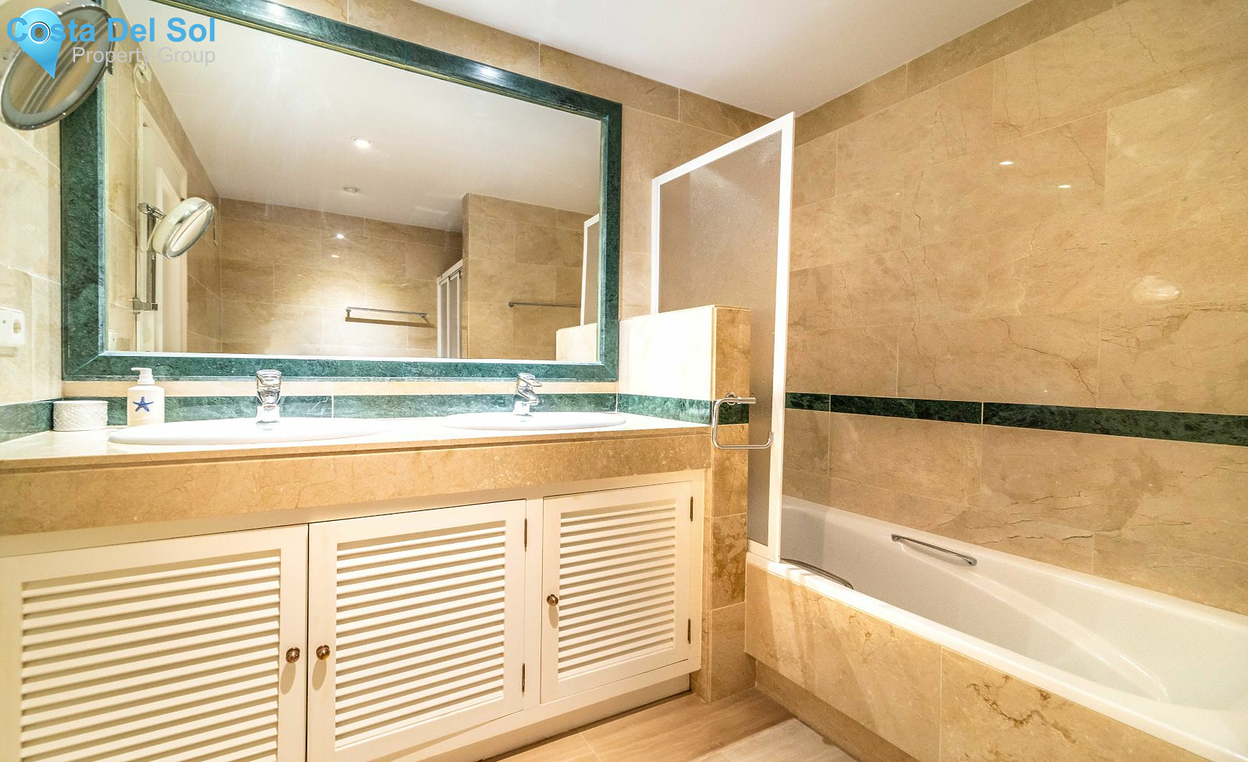 Middle Floor Apartment in Elviria-1146304