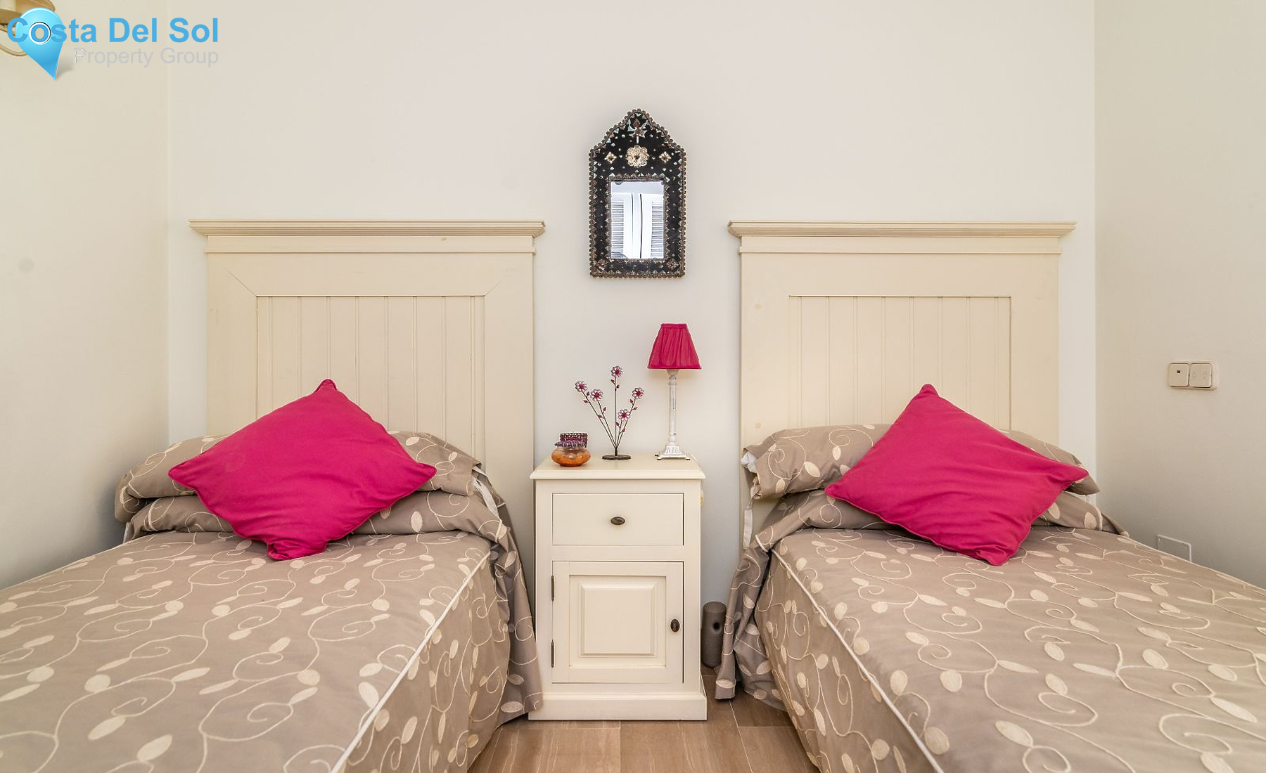 Middle Floor Apartment in Elviria-1146306