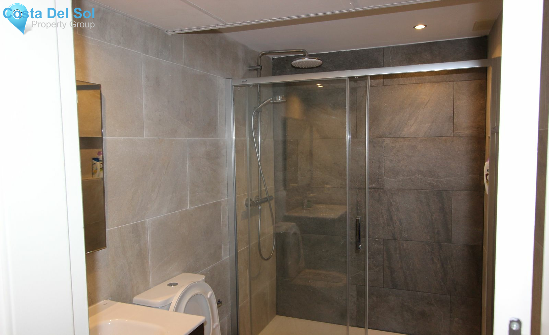 Middle Floor Apartment in Elviria-1149464