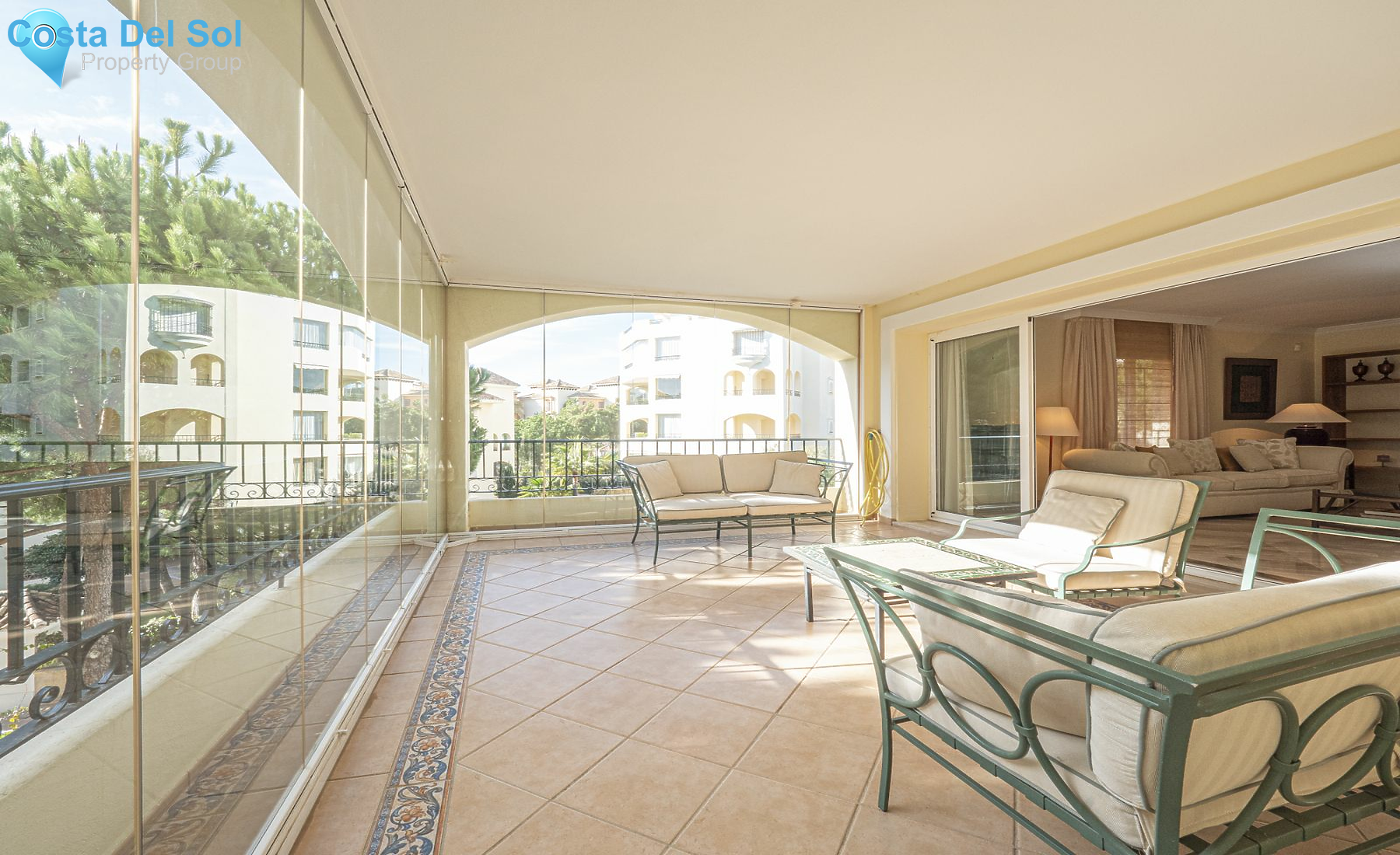 Middle Floor Apartment in Elviria-1389618