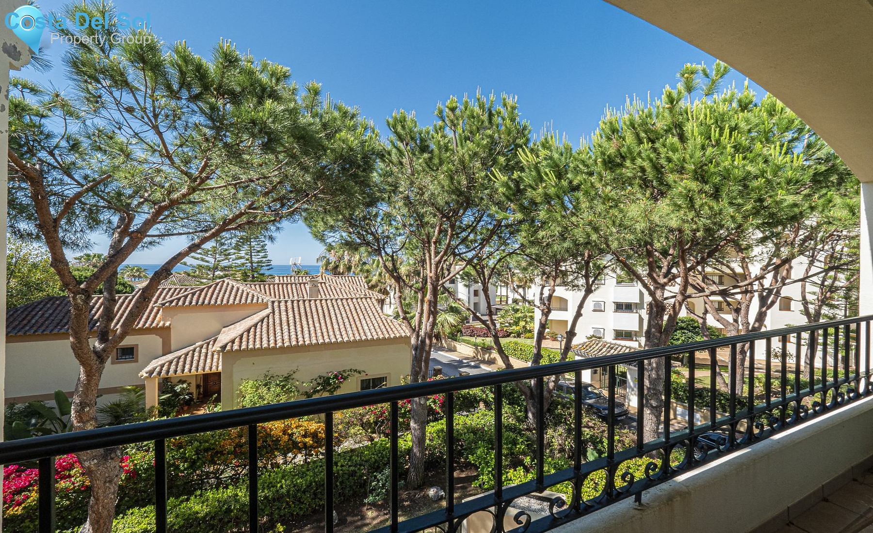 Middle Floor Apartment in Elviria-1389625