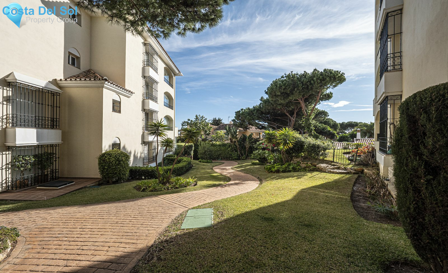 Middle Floor Apartment in Elviria-1389627