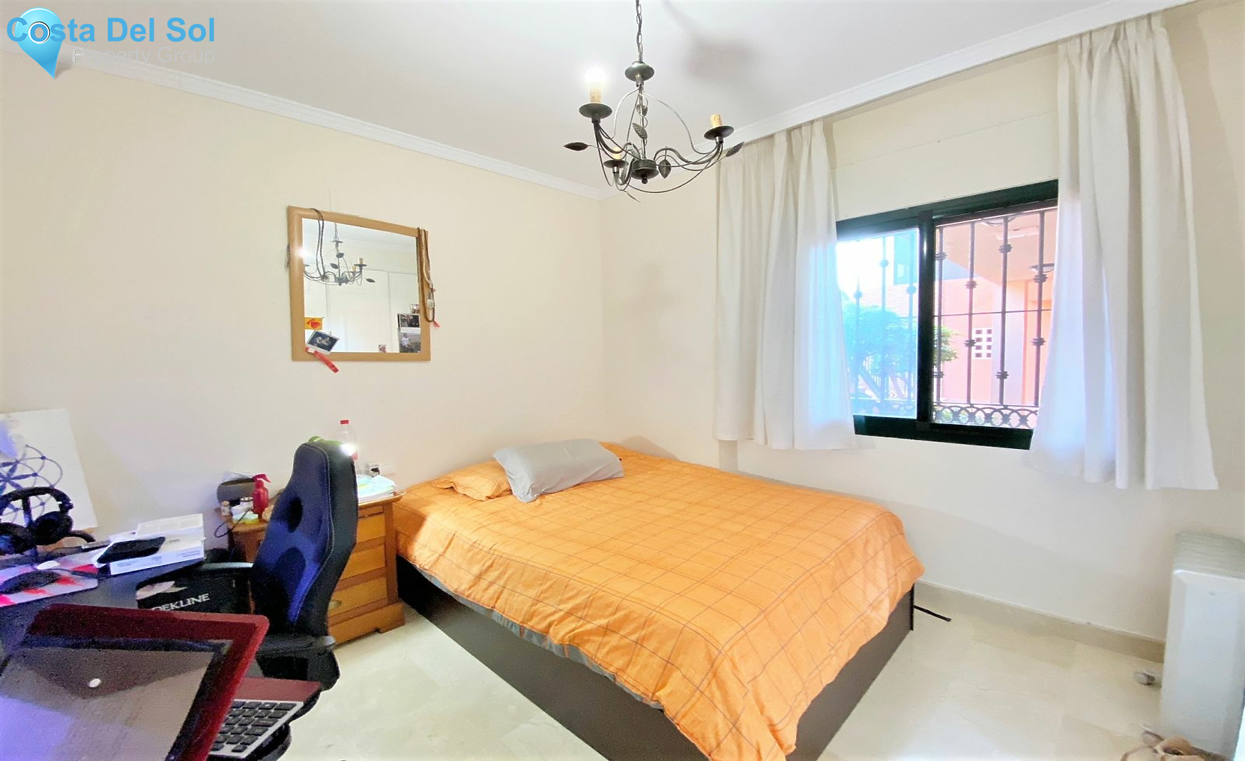 Middle Floor Apartment in Elviria-1418968