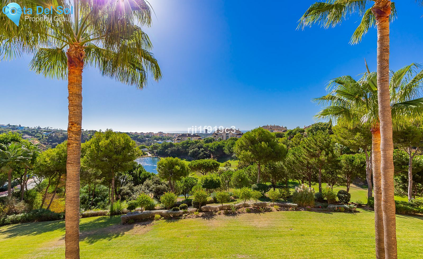 Middle Floor Apartment in Elviria-1467865