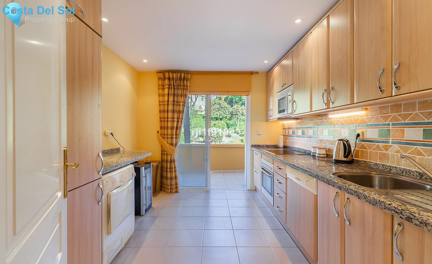 Middle Floor Apartment in Elviria-1467870