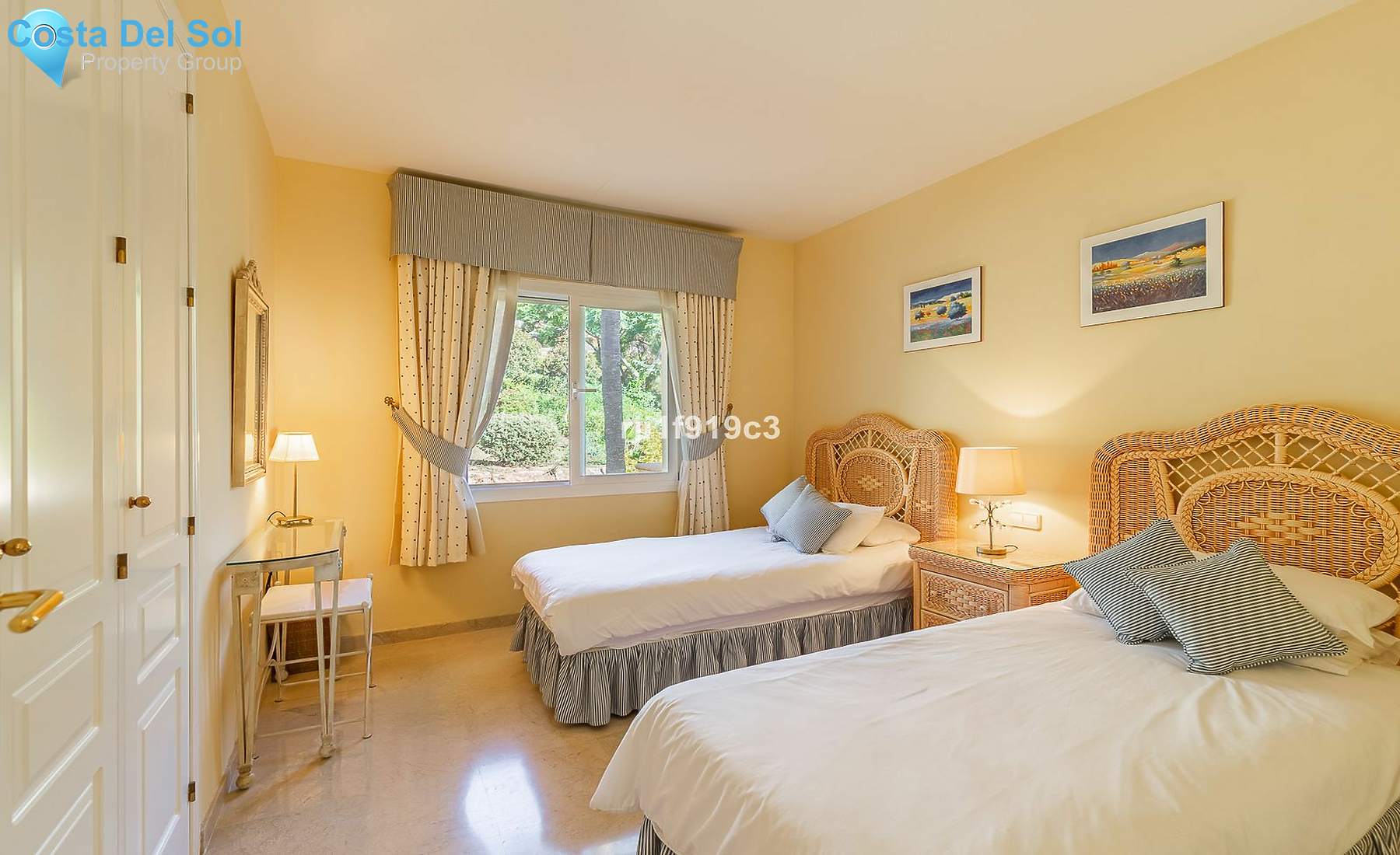 Middle Floor Apartment in Elviria-1467873