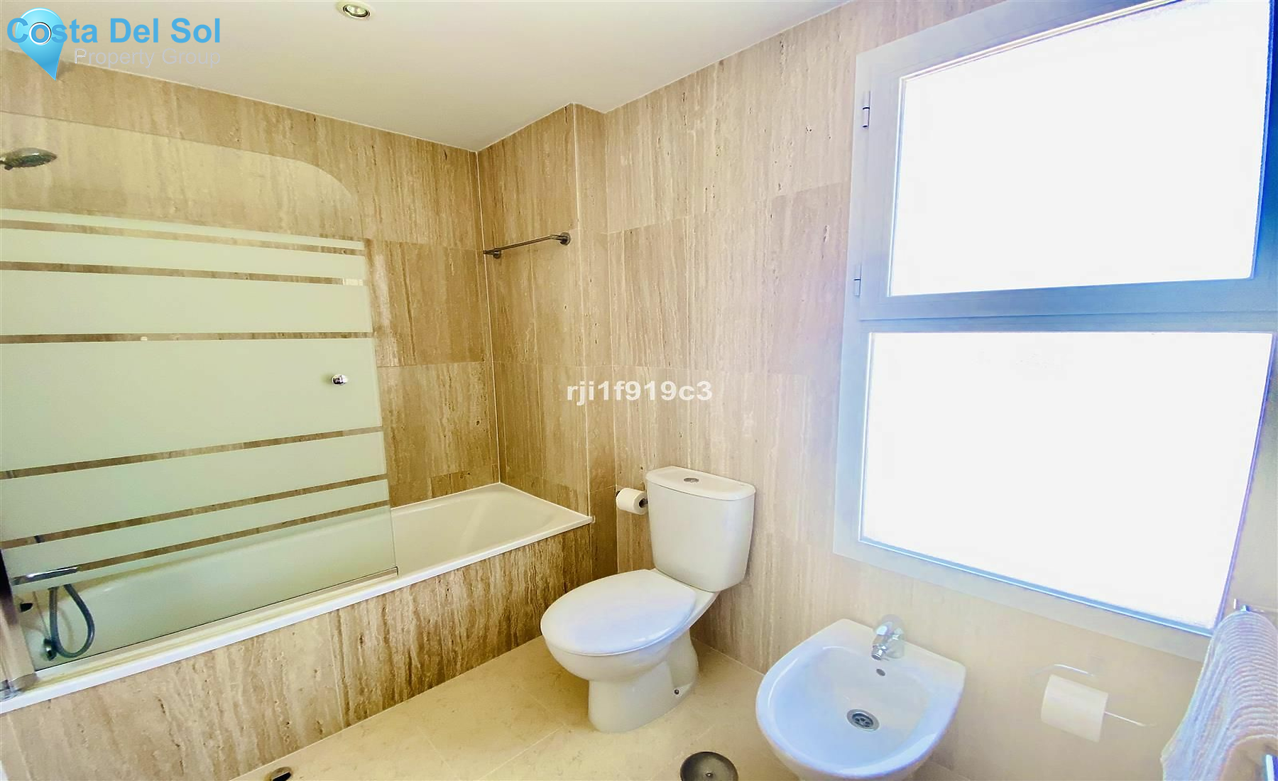 Middle Floor Apartment in Elviria-1493078