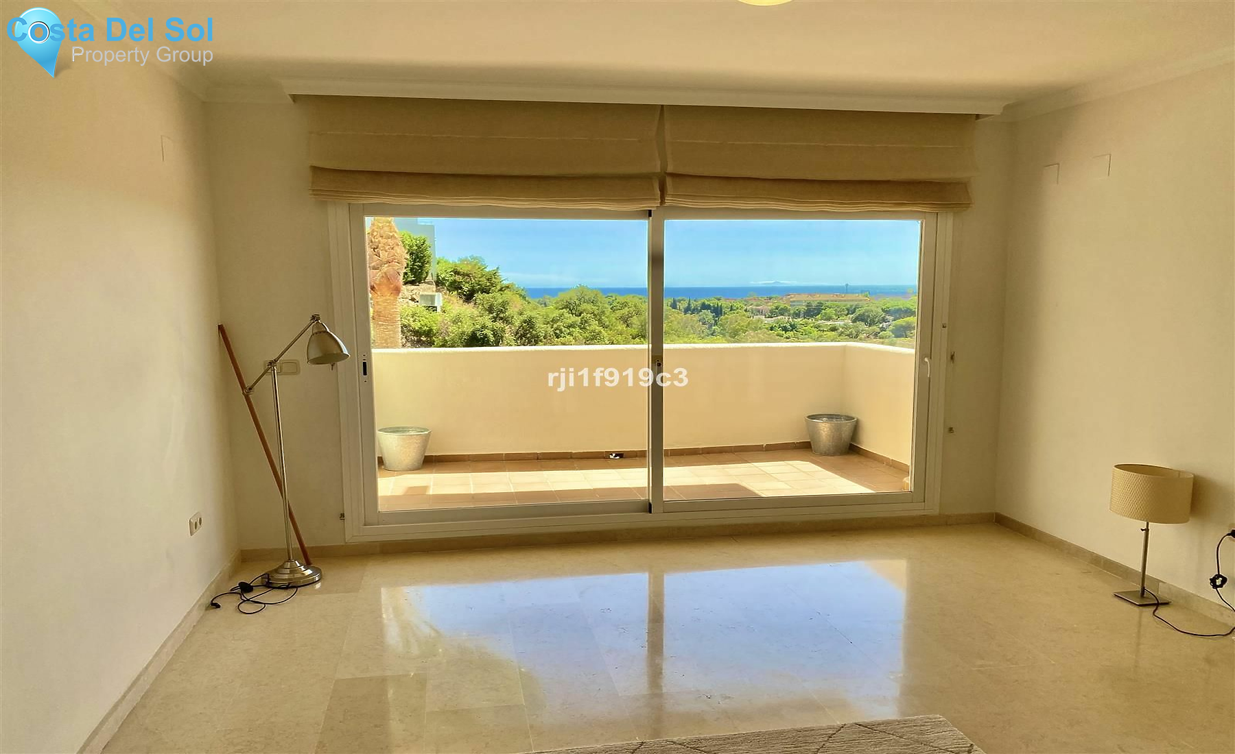 Middle Floor Apartment in Elviria-1493067