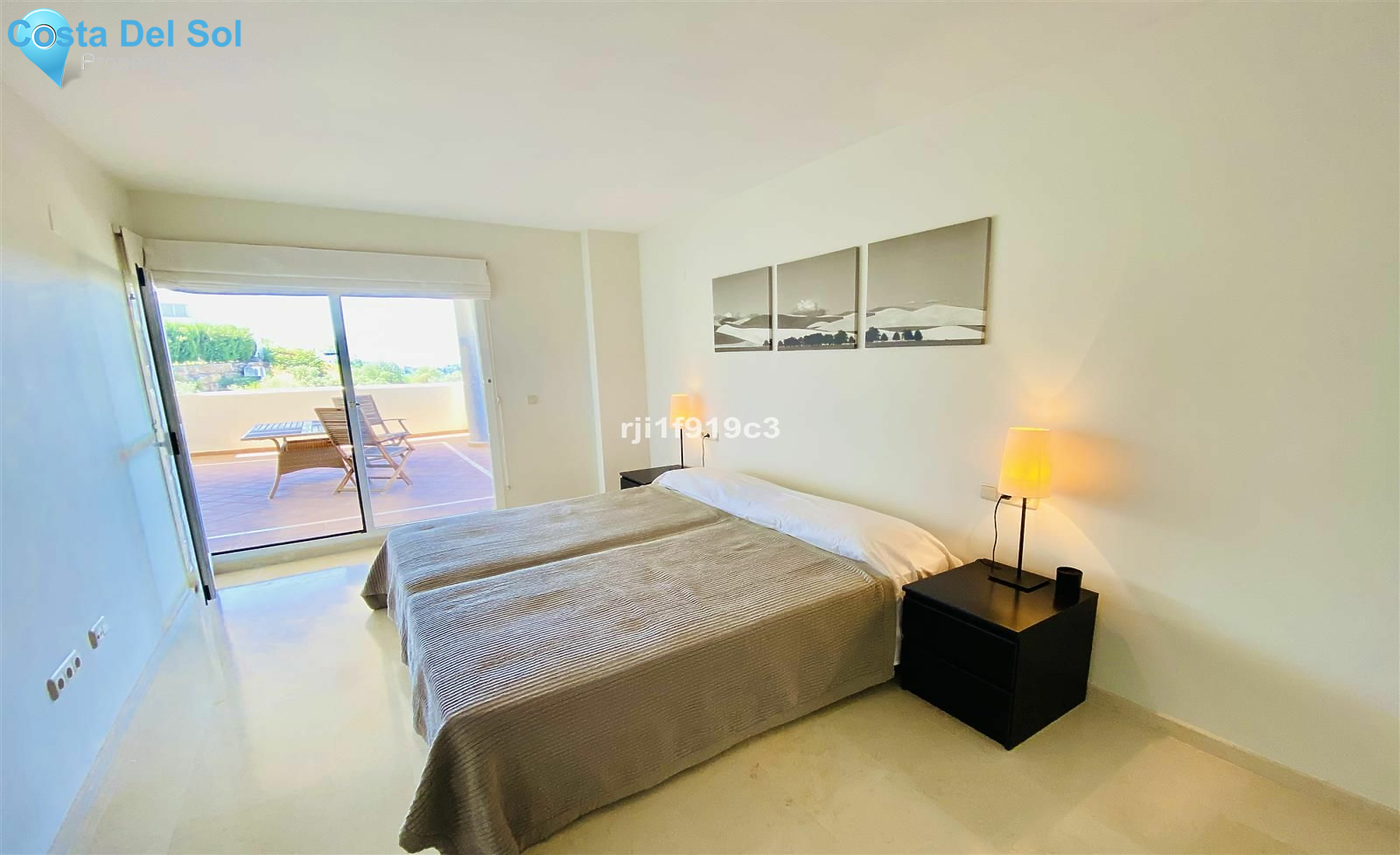 Middle Floor Apartment in Elviria-1493069