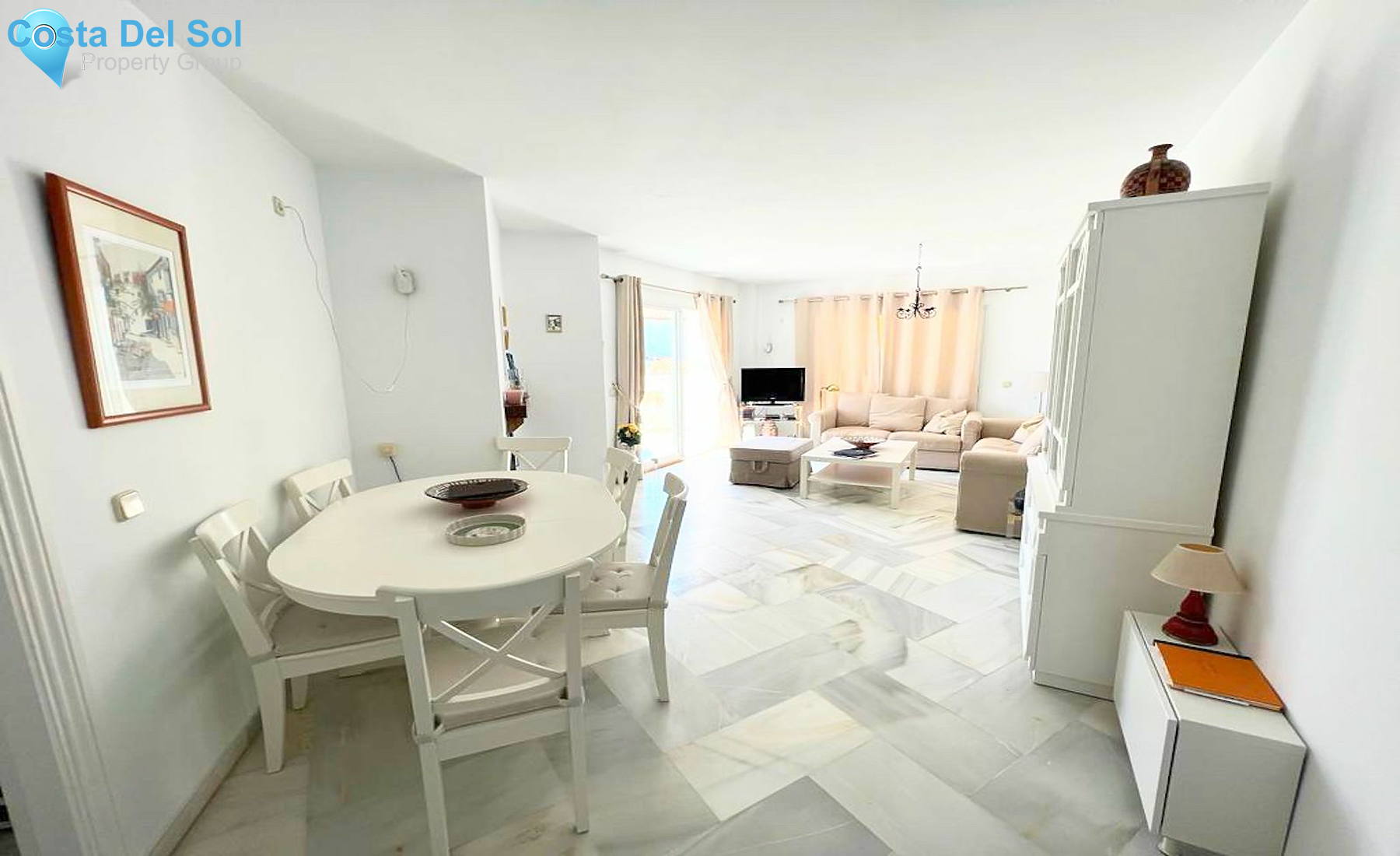 Middle Floor Apartment in Elviria-1517357