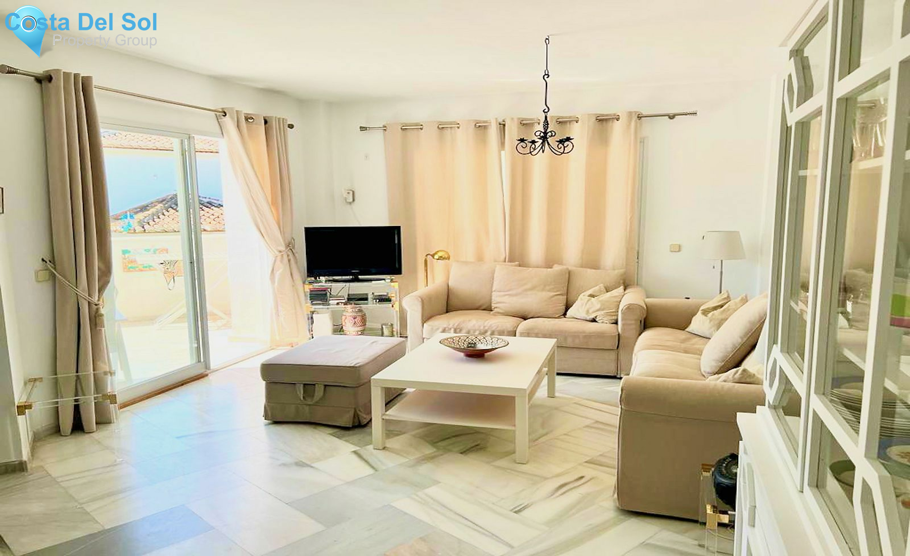 Middle Floor Apartment in Elviria-1517358