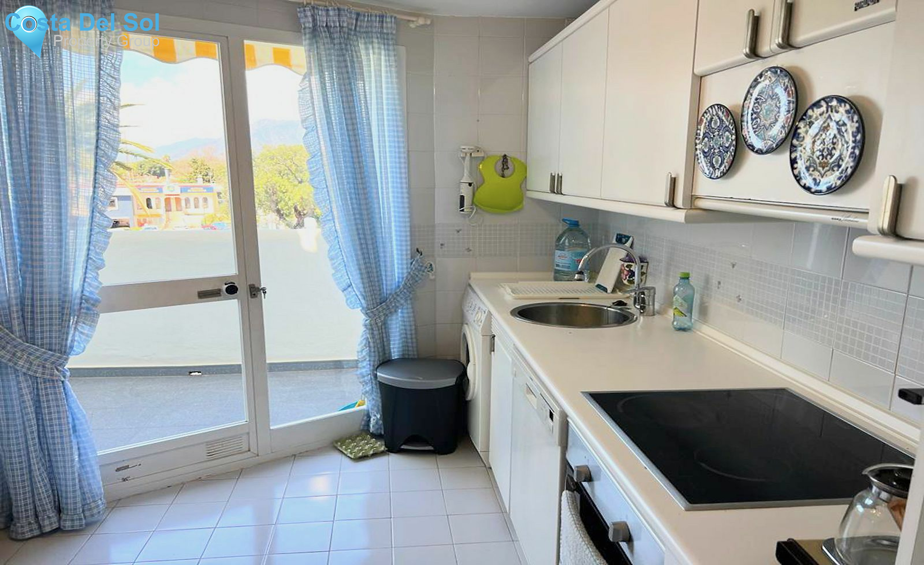 Middle Floor Apartment in Elviria-1517360