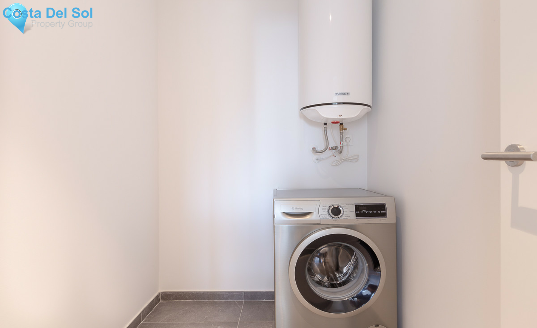 Middle Floor Apartment in Estepona-1237105
