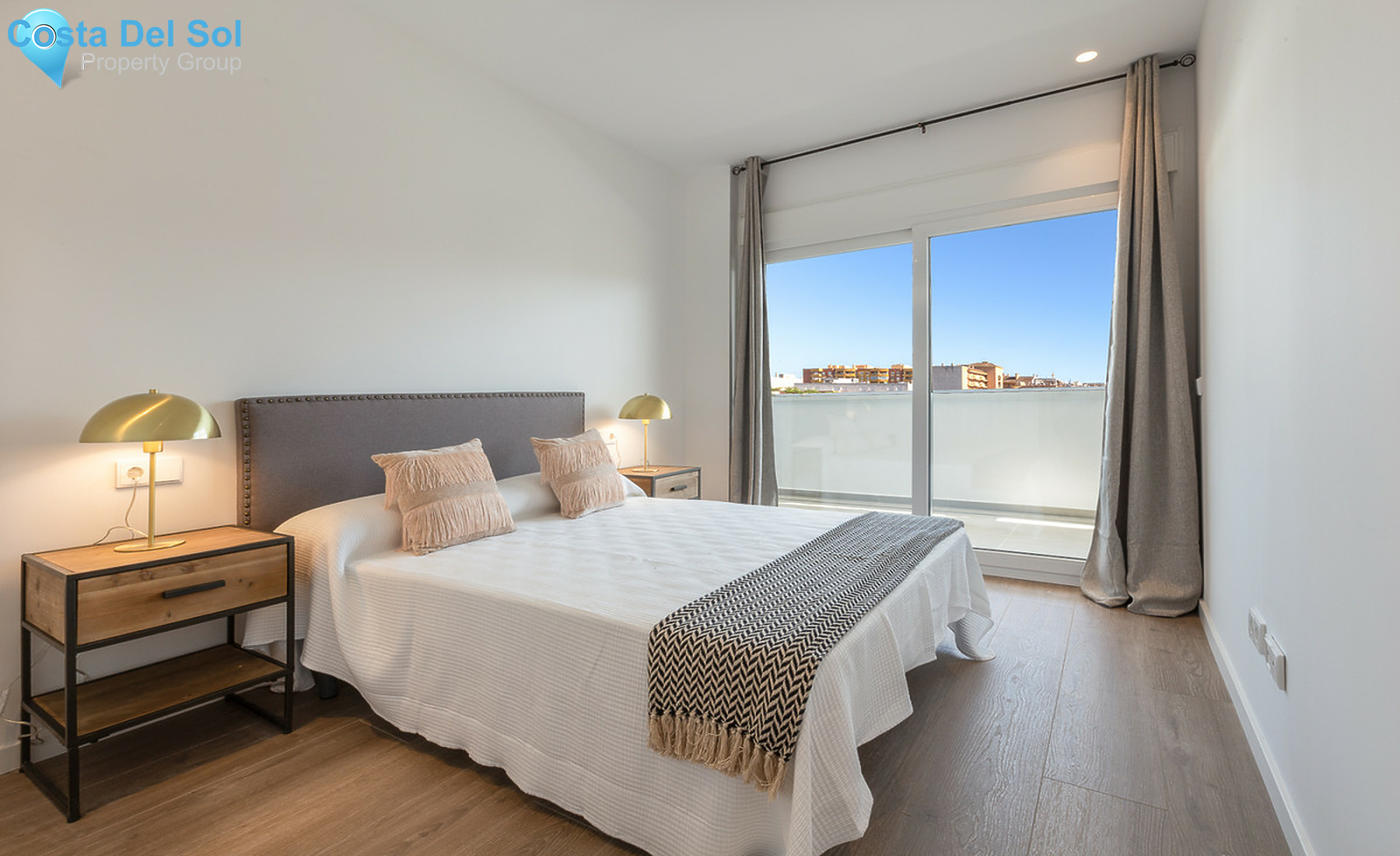 Middle Floor Apartment in Estepona-1237098