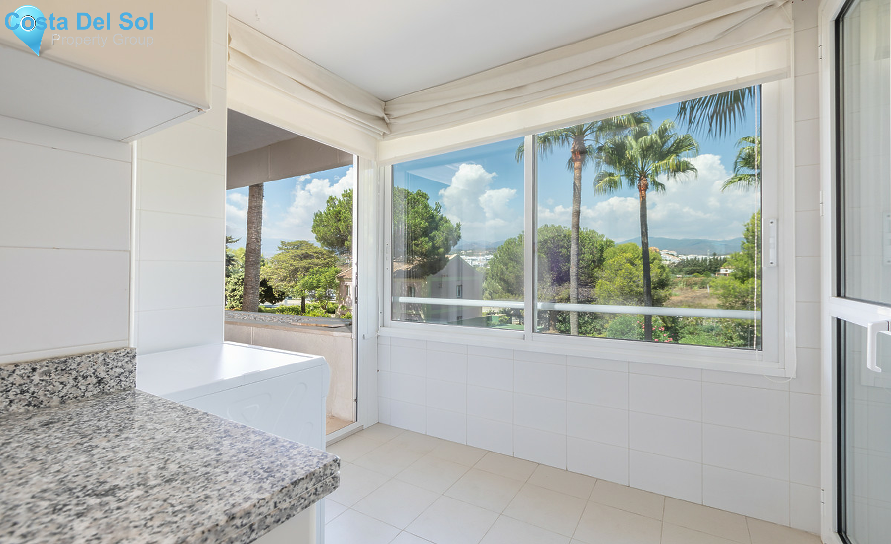 Middle Floor Apartment in Estepona-1239045