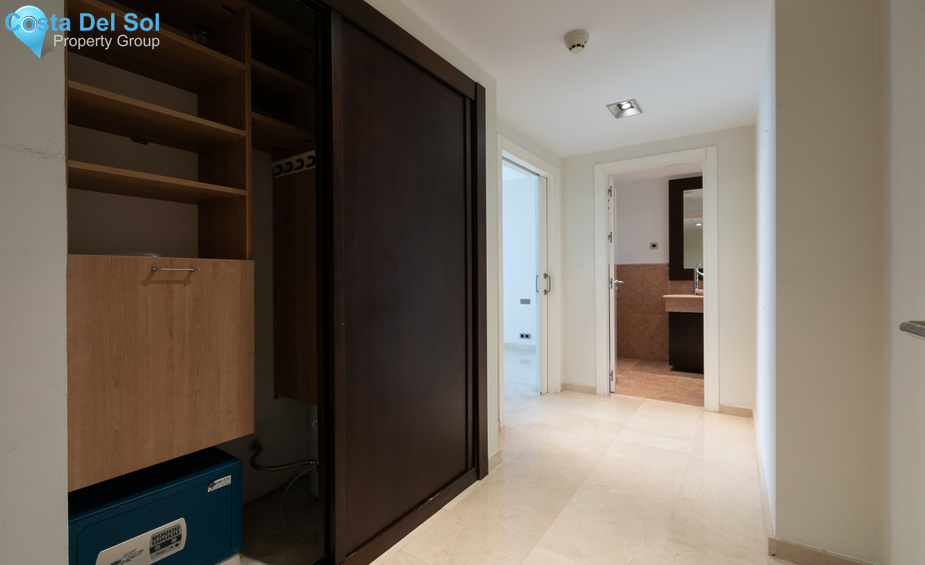 Middle Floor Apartment in Estepona-1239049