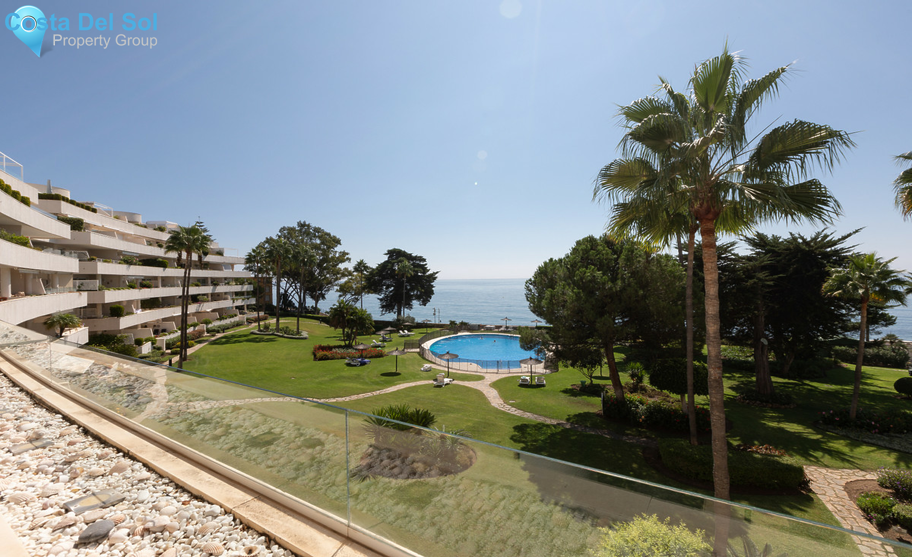 Middle Floor Apartment in Estepona-1239055