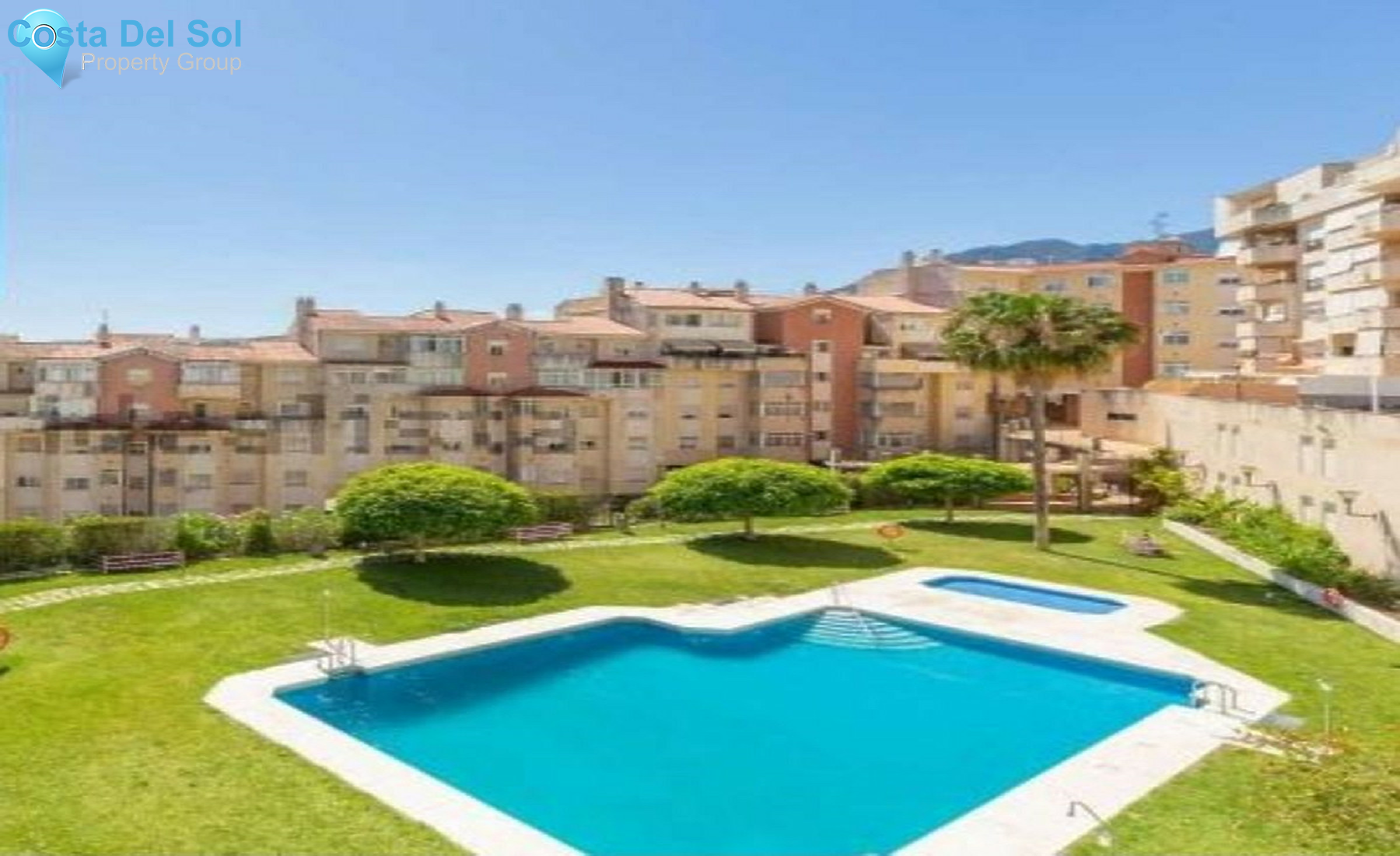 Middle Floor Apartment in Estepona-1240992