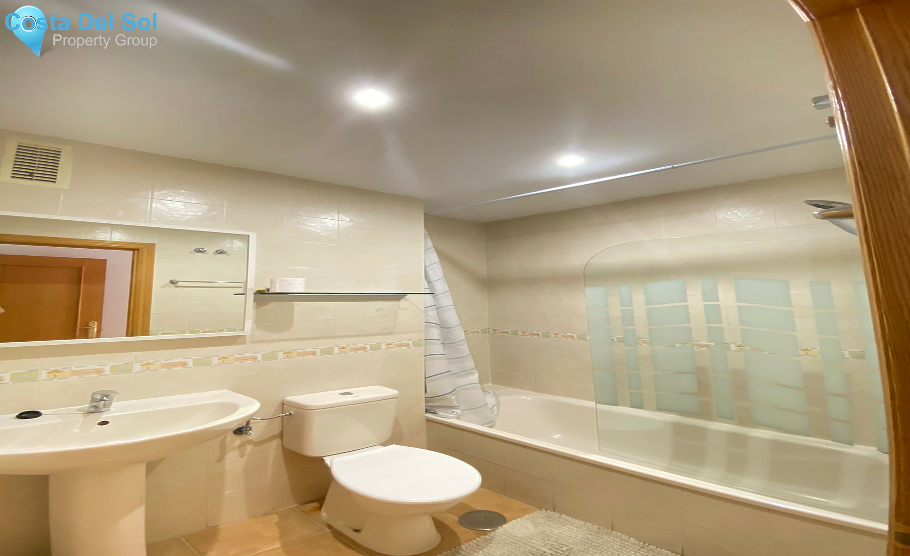 Middle Floor Apartment in Estepona-1240999