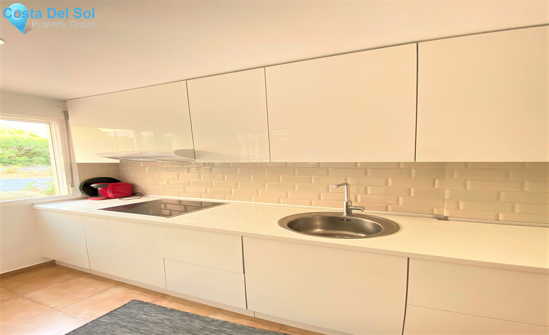 Middle Floor Apartment in Estepona-1241000