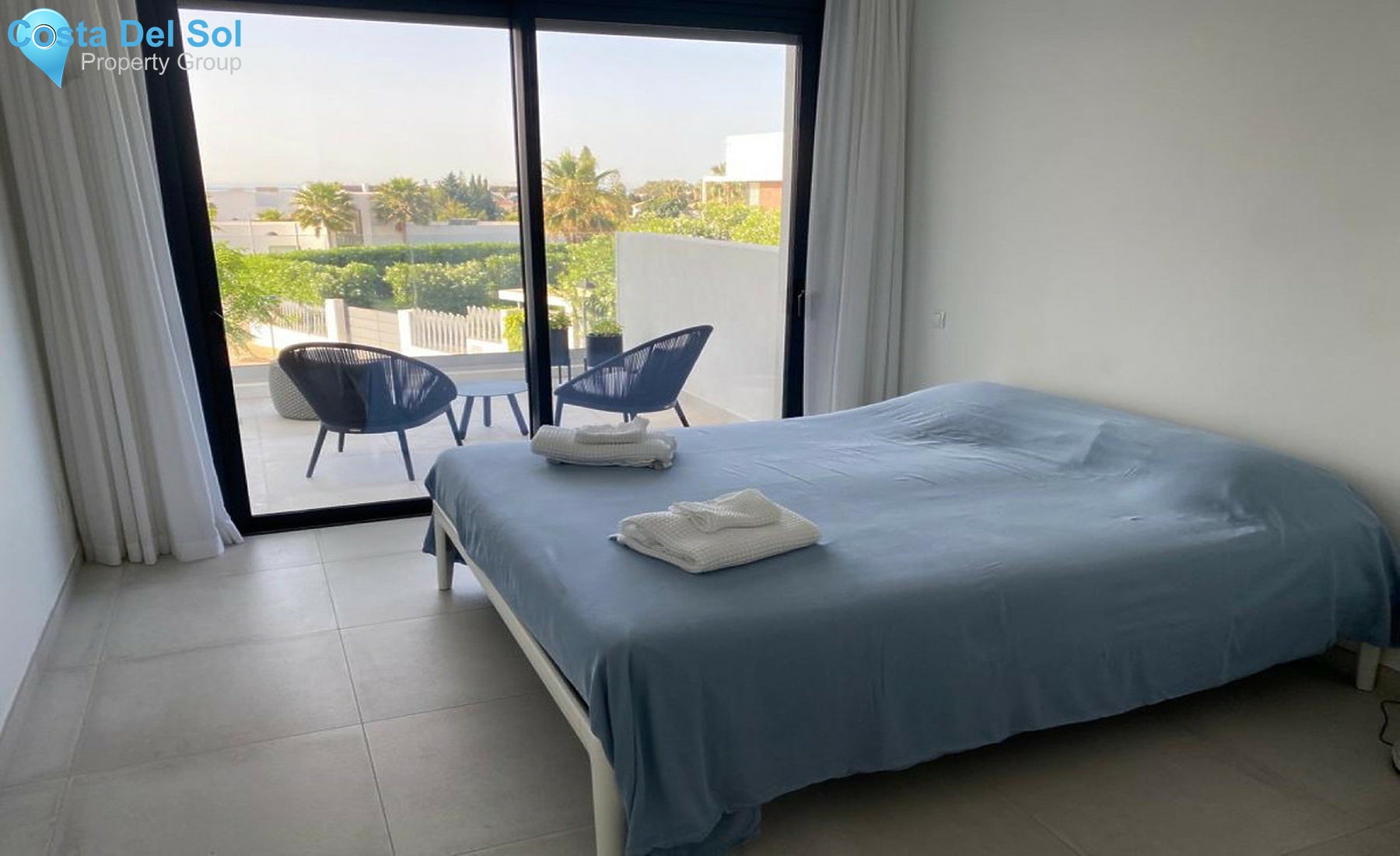 Middle Floor Apartment in Estepona-1255458