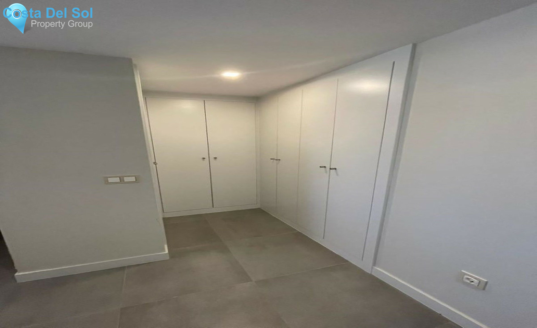 Middle Floor Apartment in Estepona-1255721