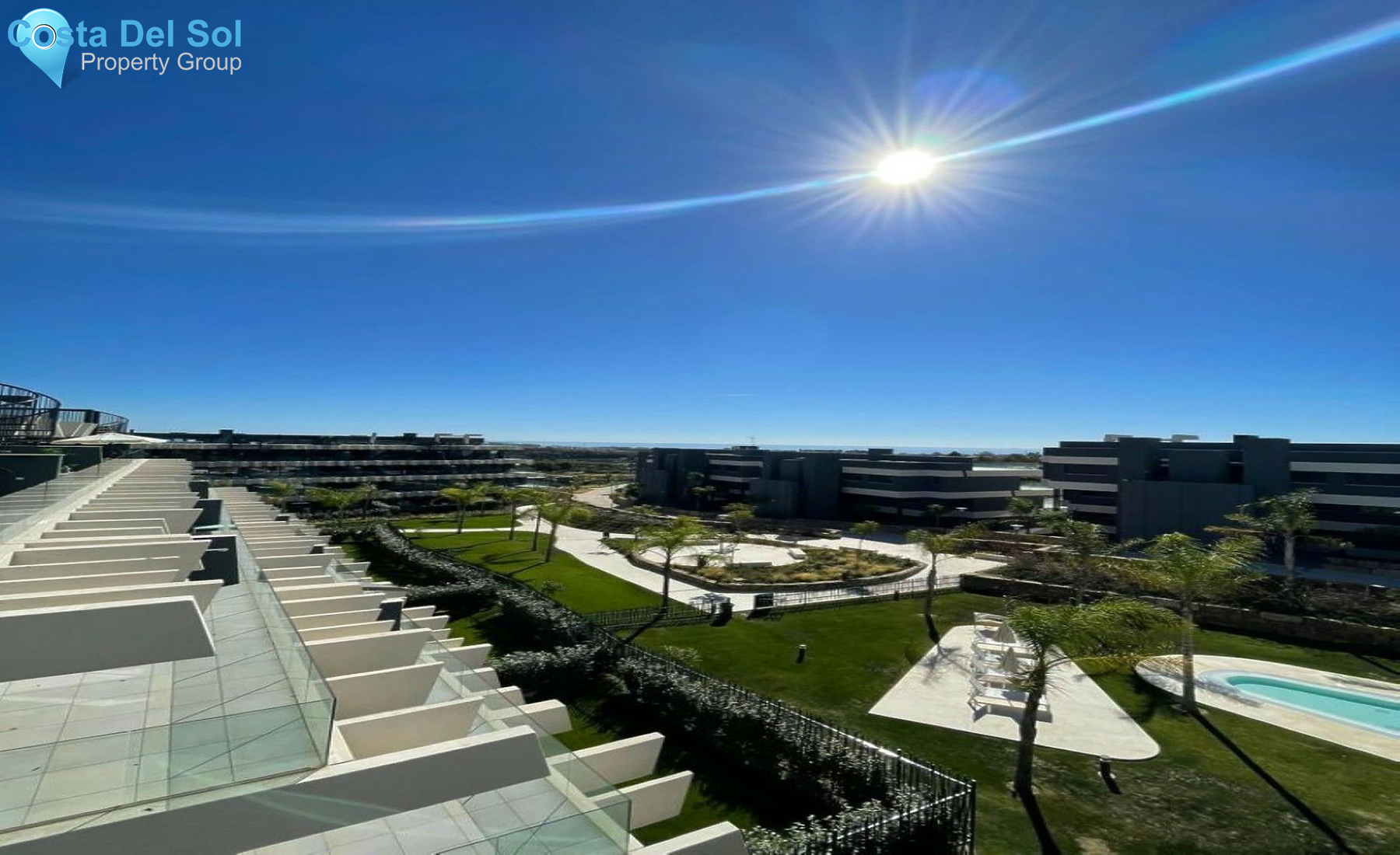 Middle Floor Apartment in Estepona-1255726