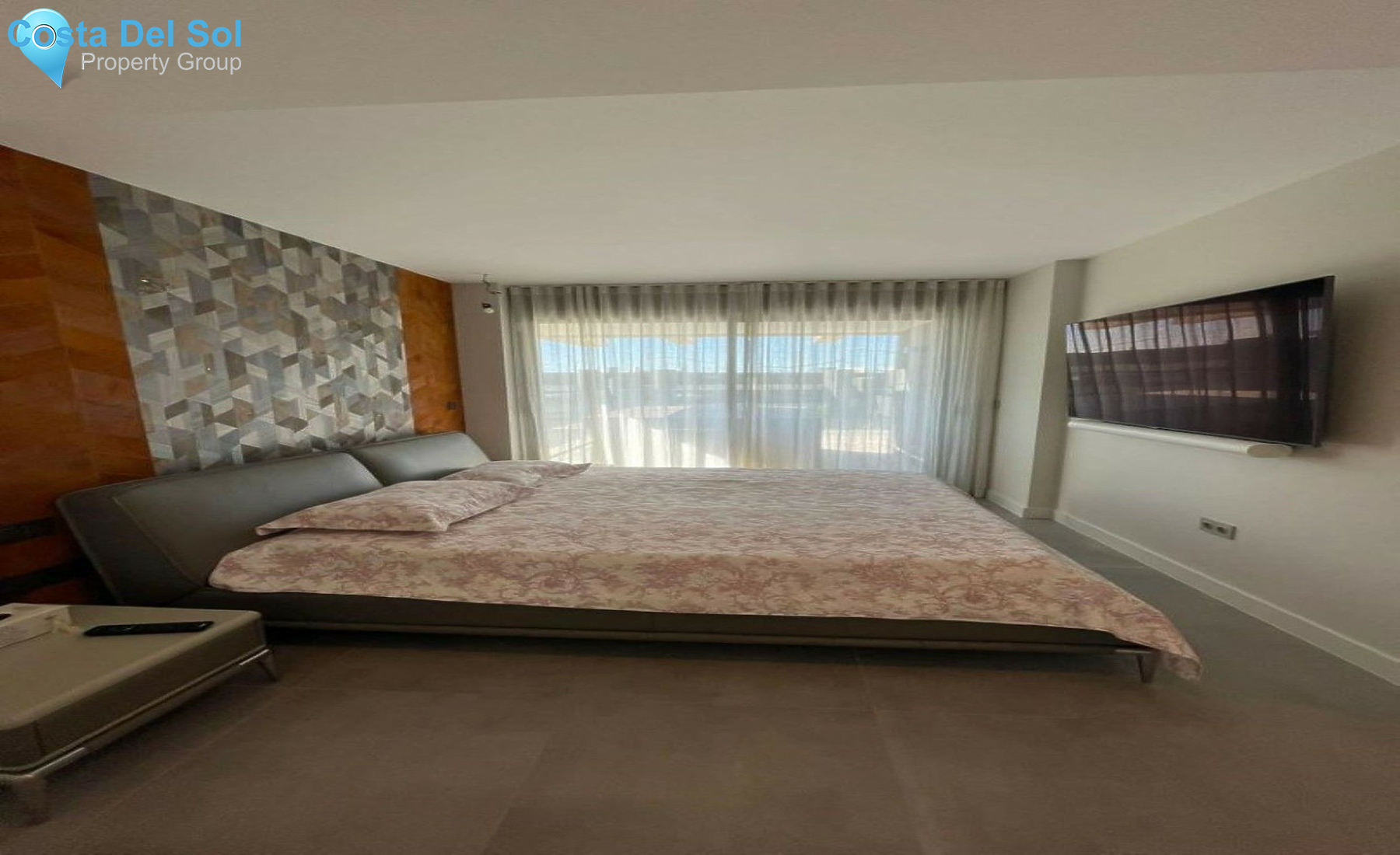 Middle Floor Apartment in Estepona-1255717