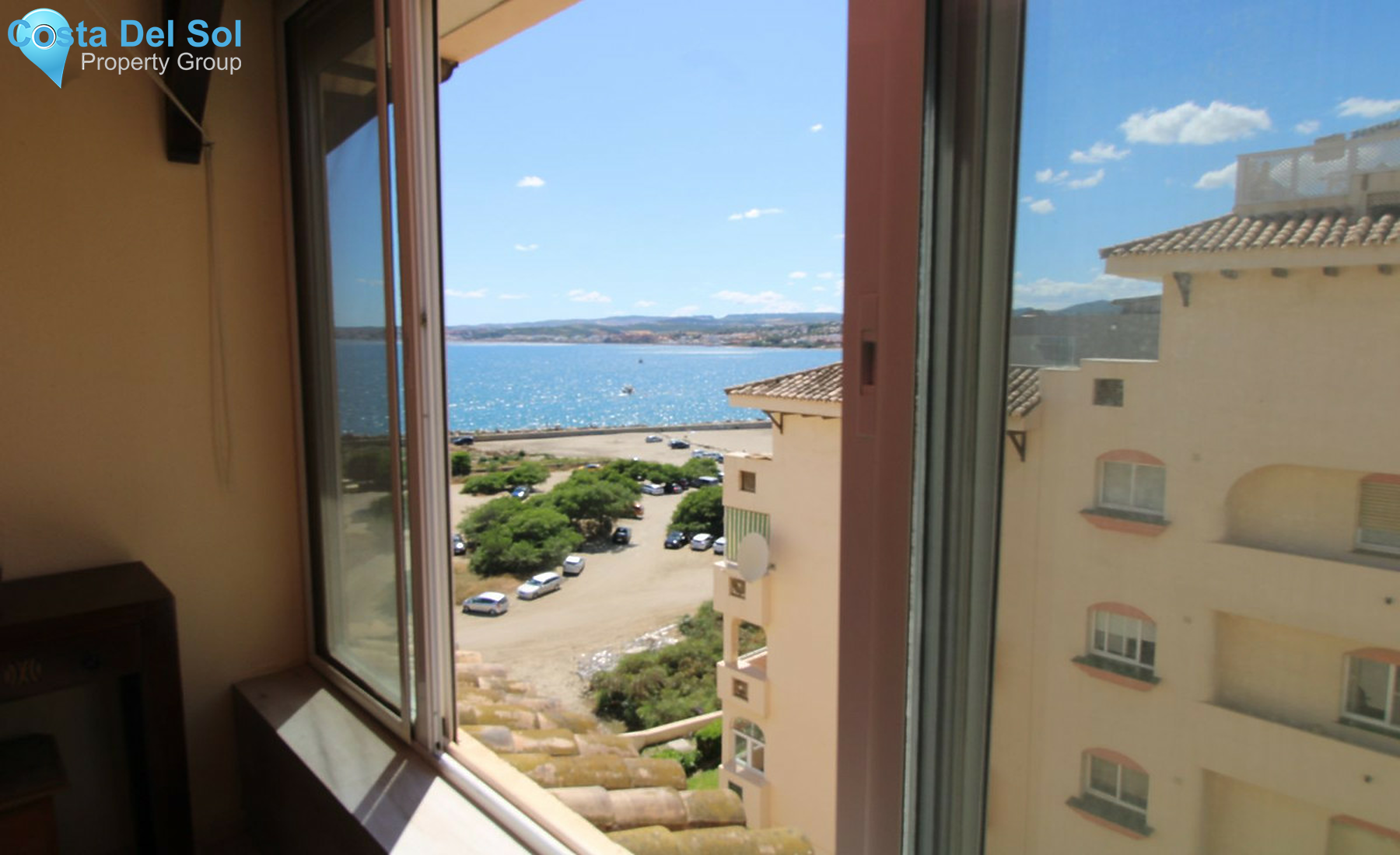 Middle Floor Apartment in Estepona