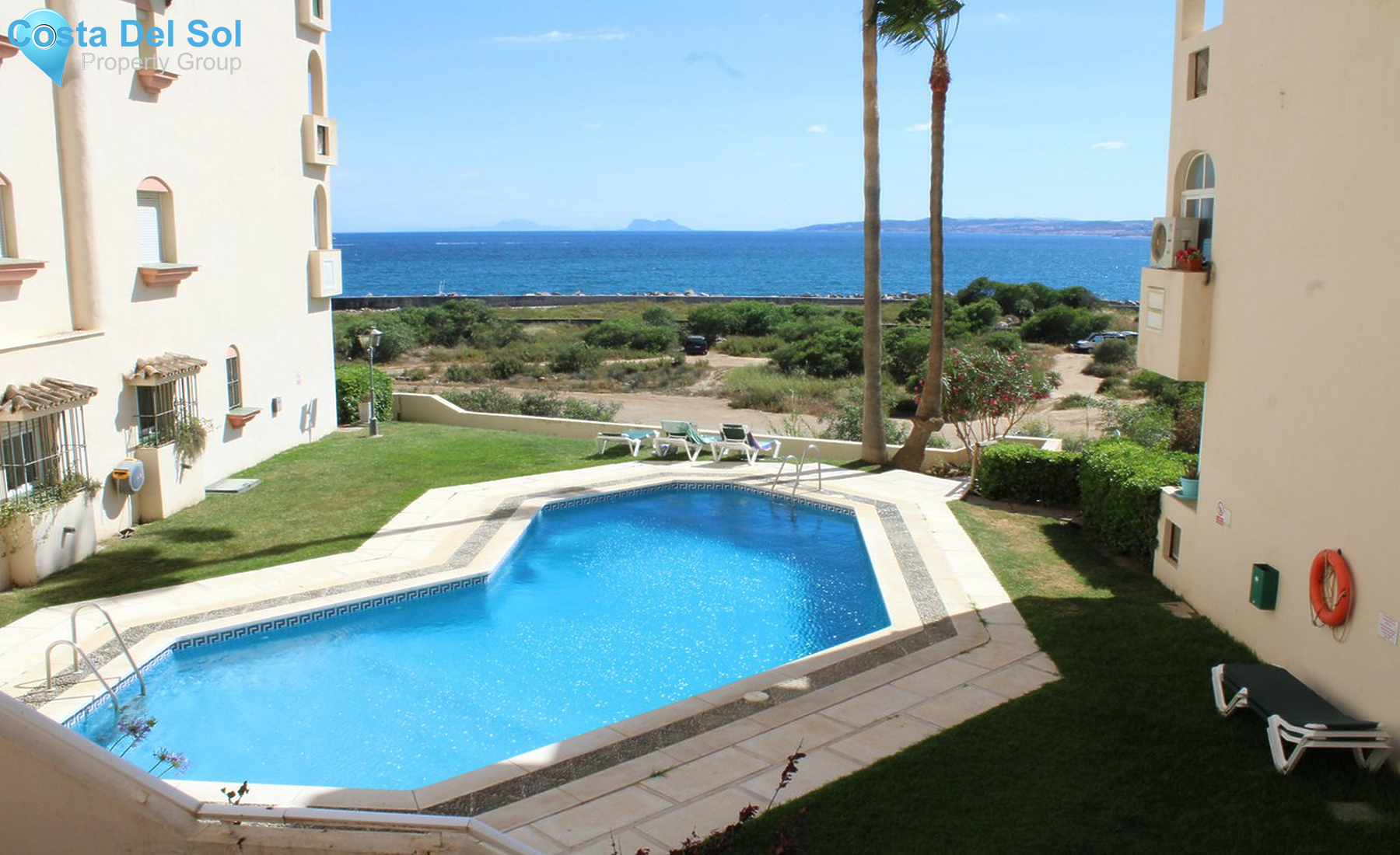 Middle Floor Apartment in Estepona-1256369