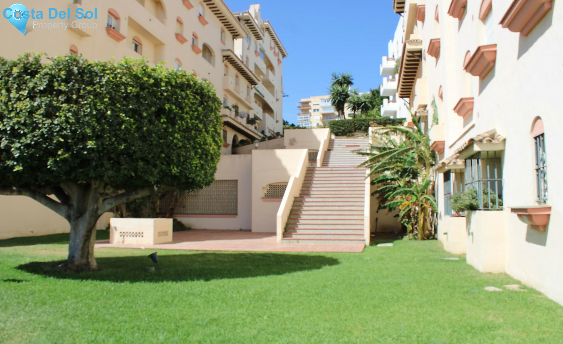 Middle Floor Apartment in Estepona-1256359