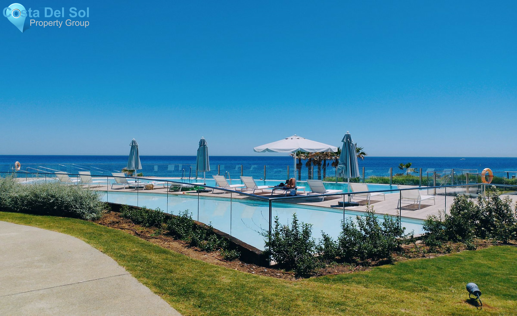 Middle Floor Apartment in Estepona-1257393