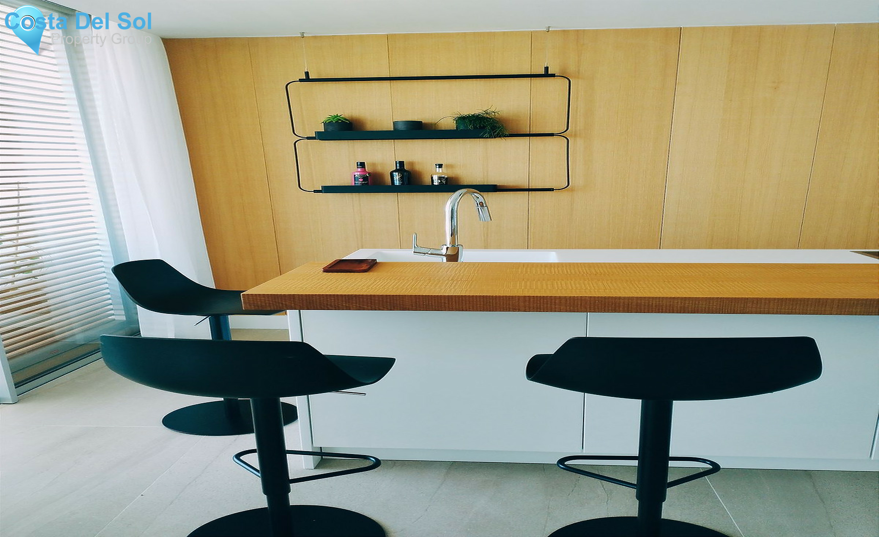 Middle Floor Apartment in Estepona-1257402