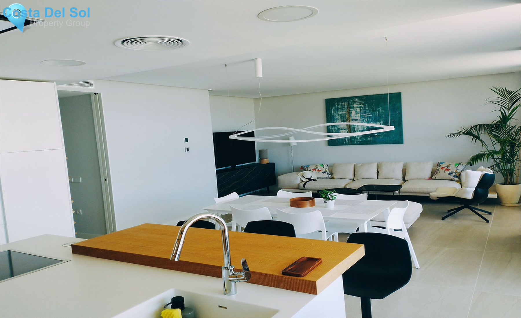 Middle Floor Apartment in Estepona-1257404