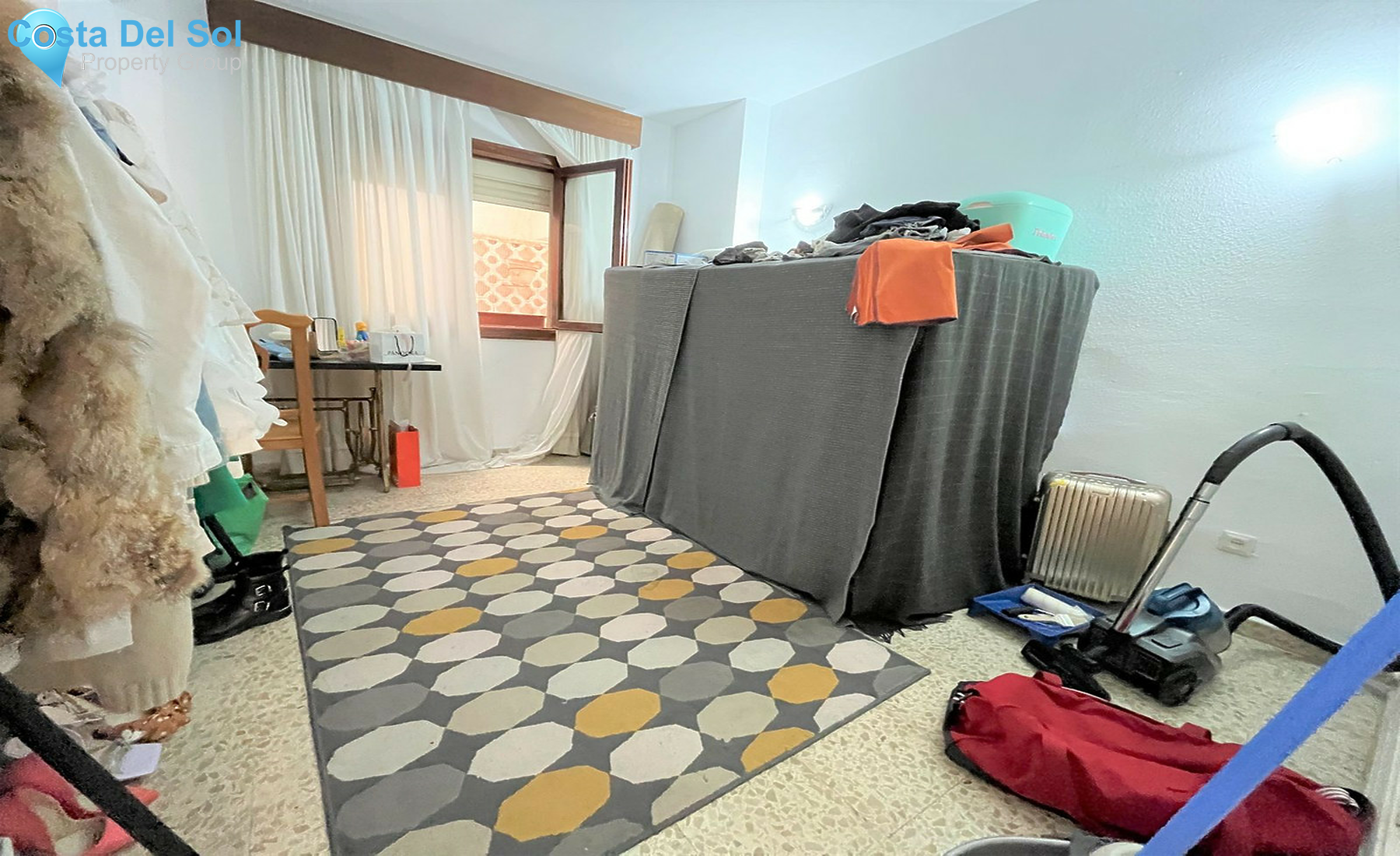 Middle Floor Apartment in Estepona-1260622