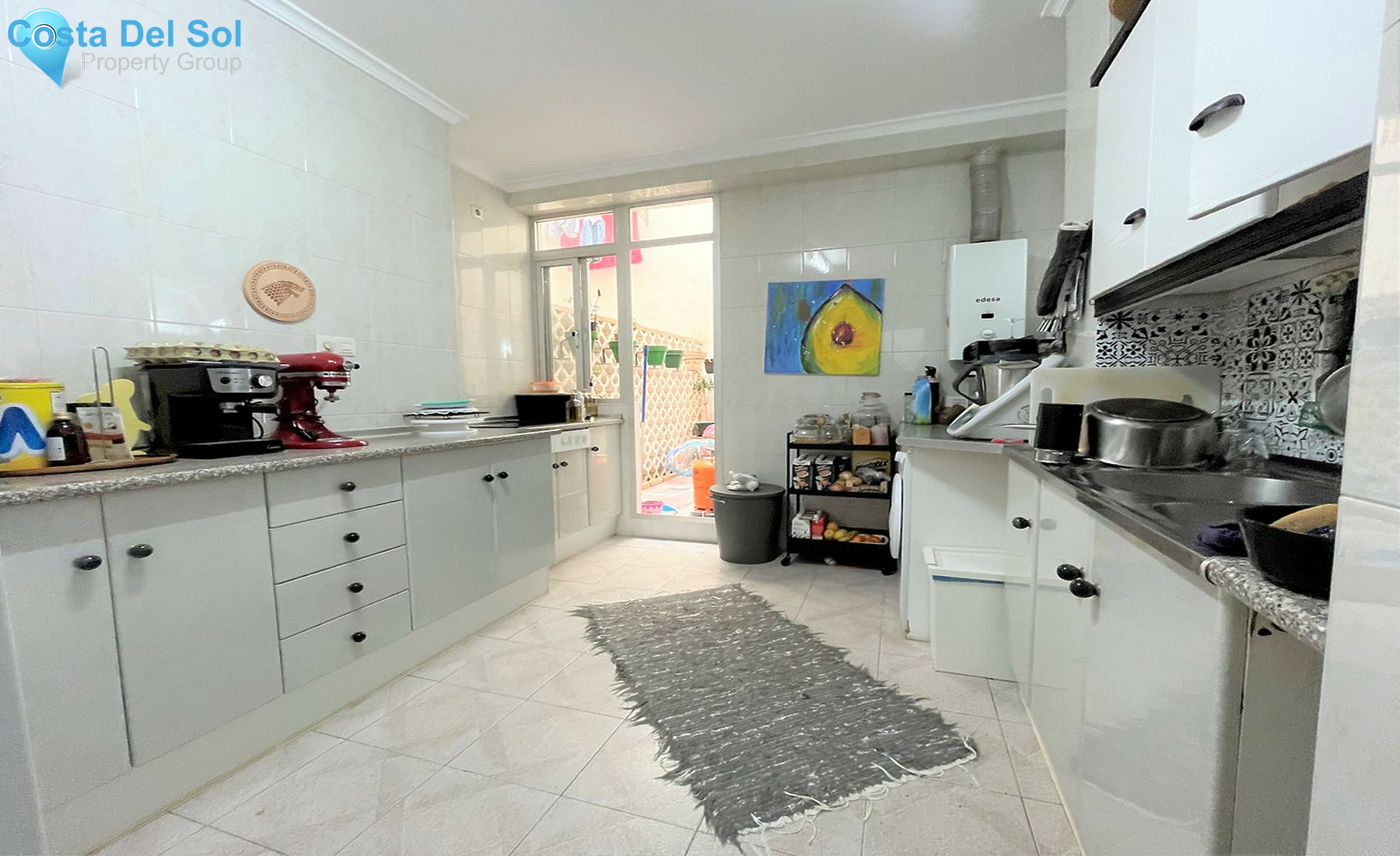 Middle Floor Apartment in Estepona-1260617