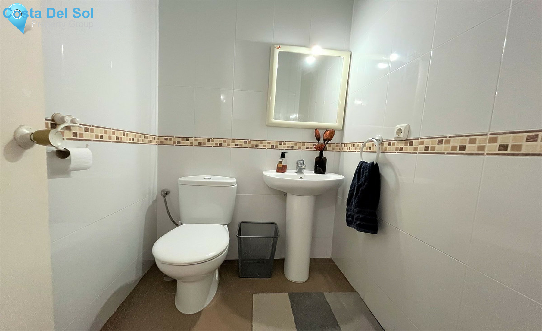 Middle Floor Apartment in Estepona-1260621
