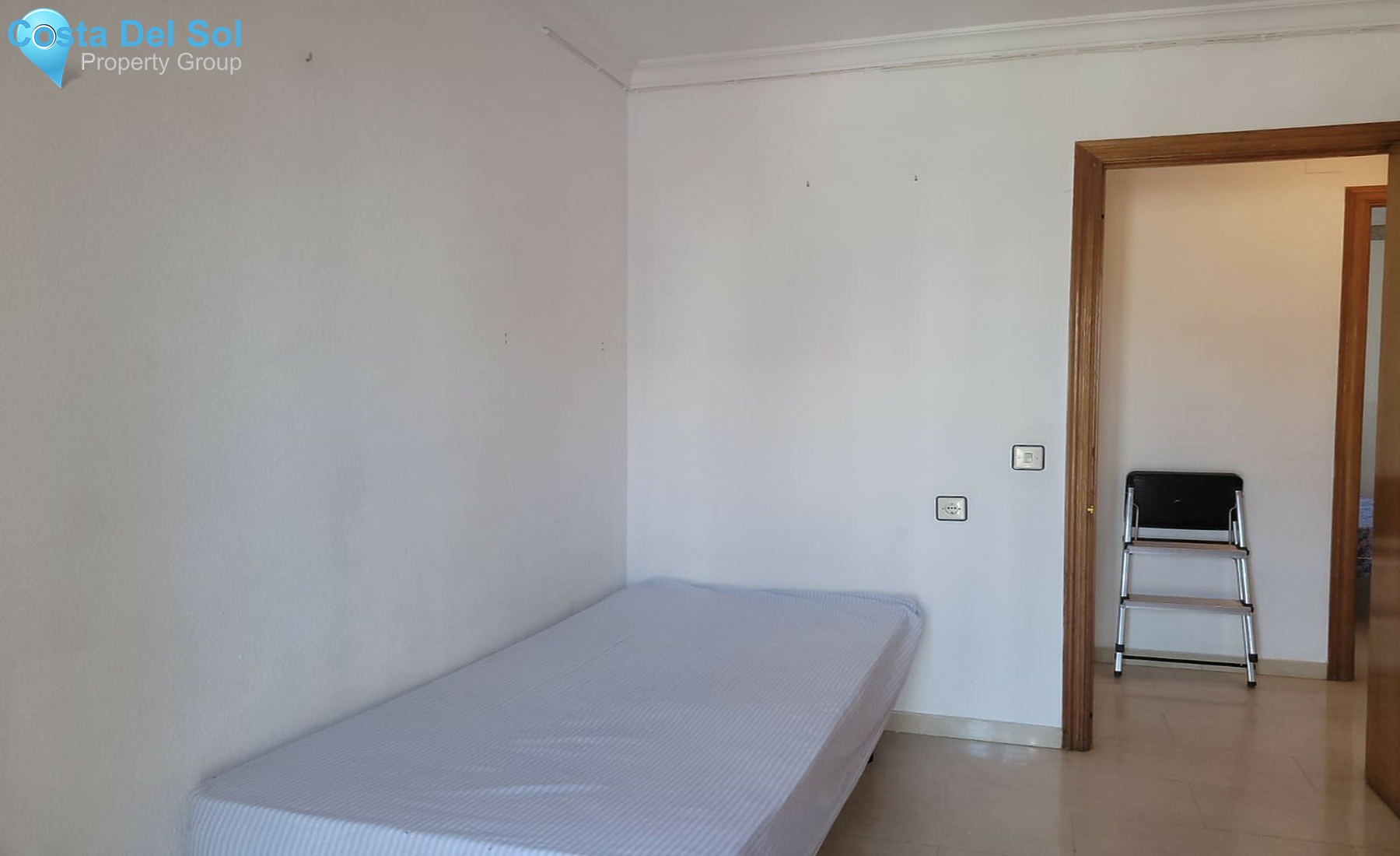 Middle Floor Apartment in Estepona-1262198