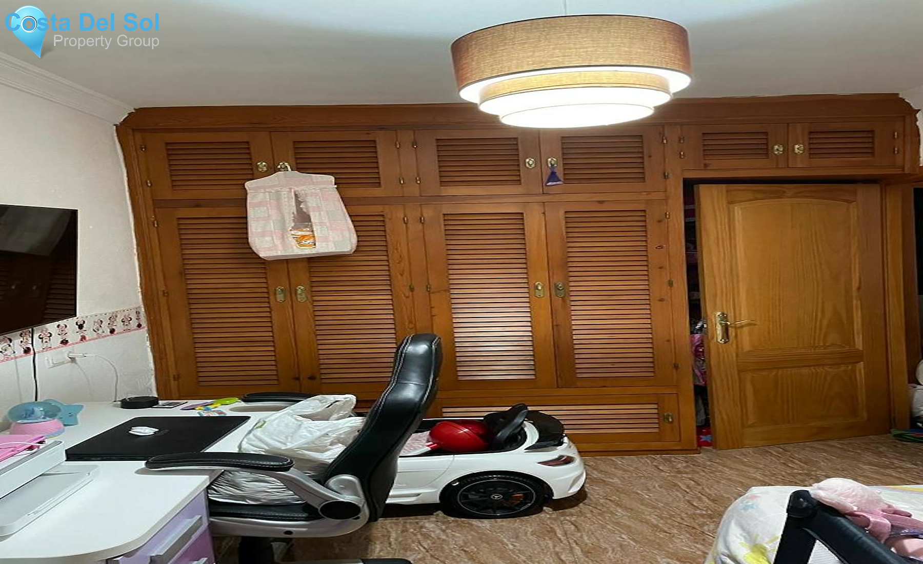 Middle Floor Apartment in Estepona-1269063