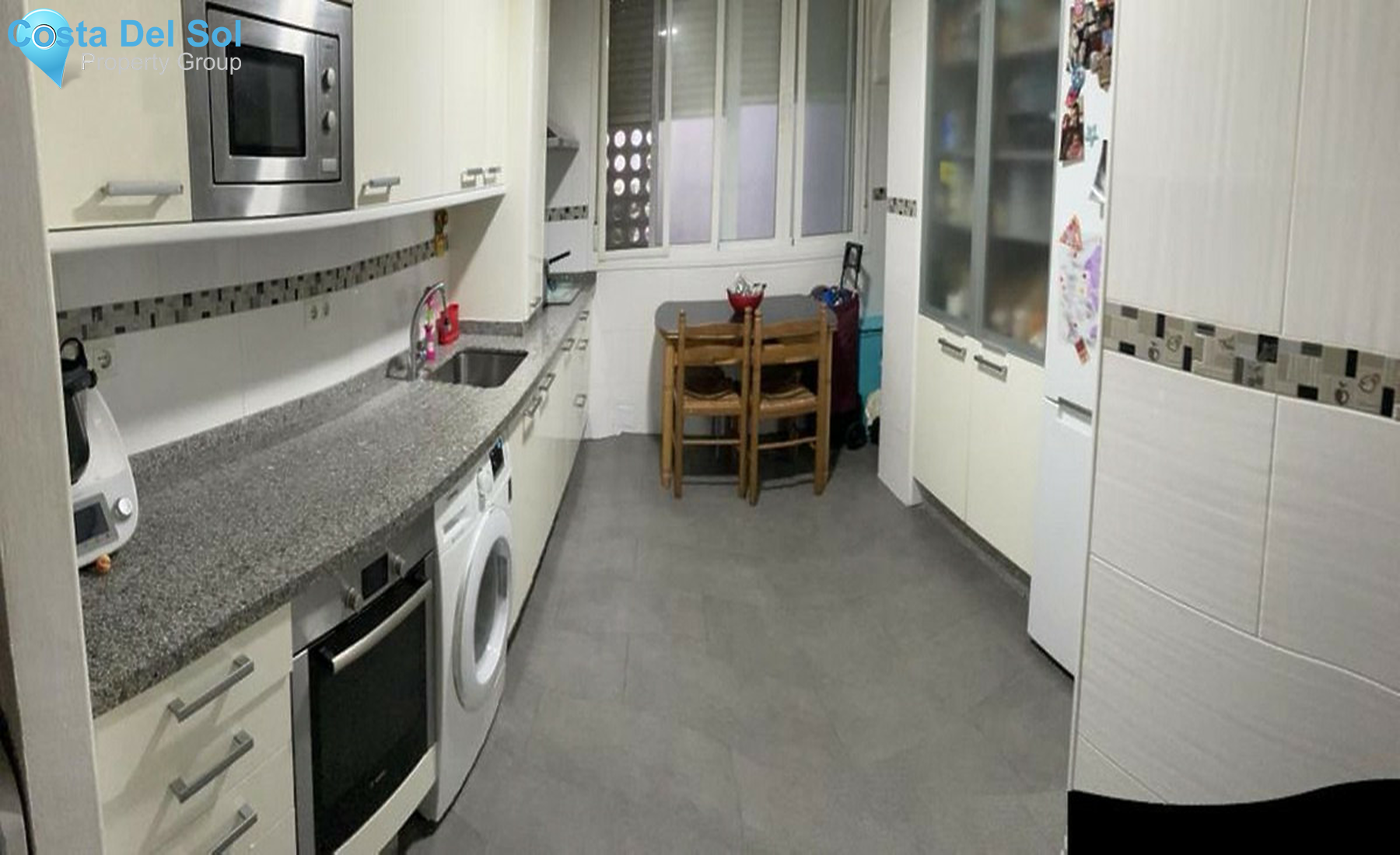 Middle Floor Apartment in Estepona-1269066
