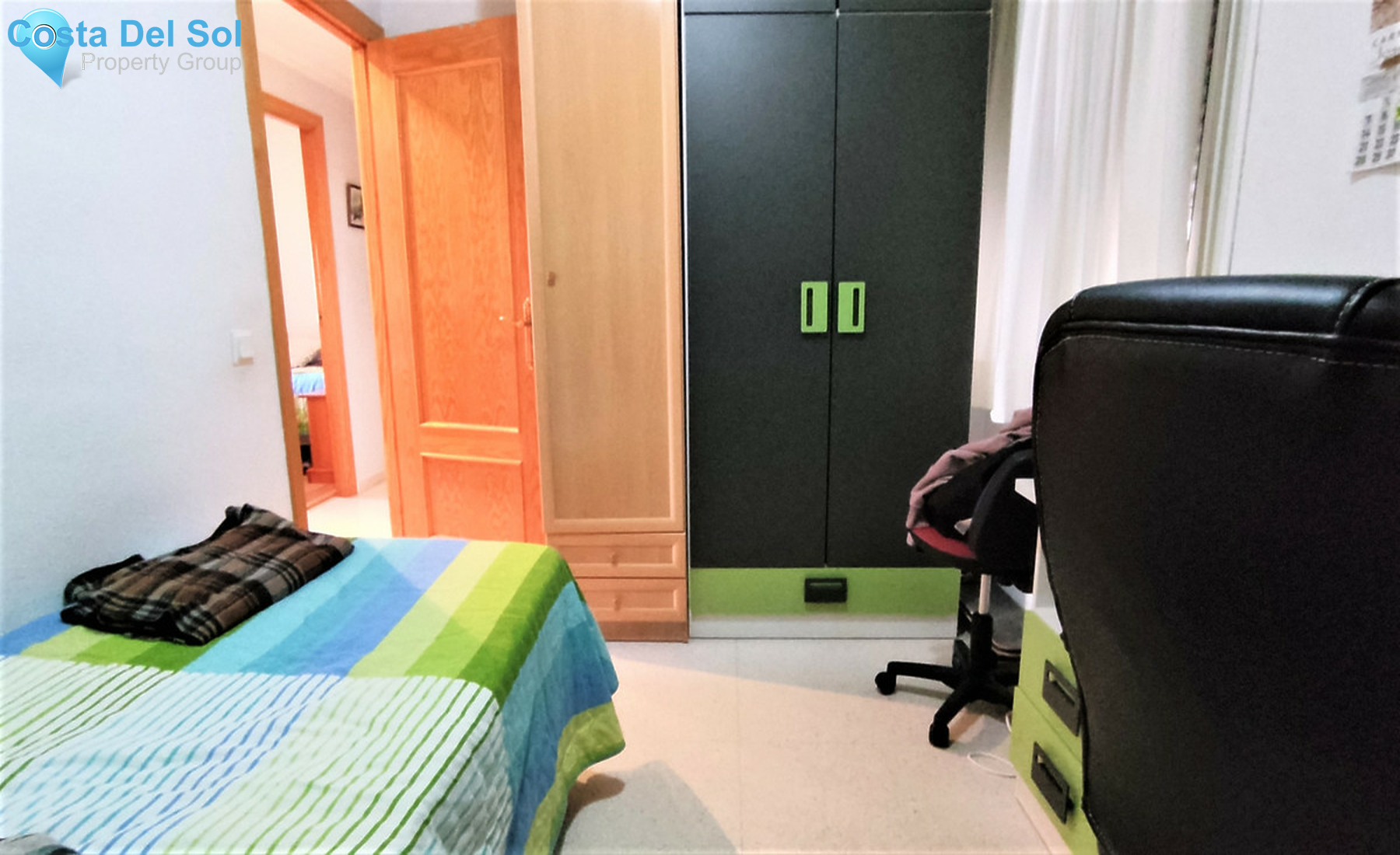 Middle Floor Apartment in Estepona-1305130