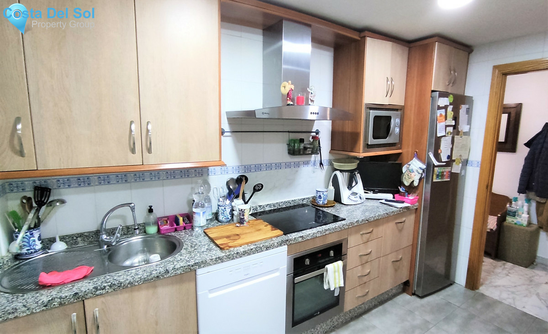 Middle Floor Apartment in Estepona-1305123