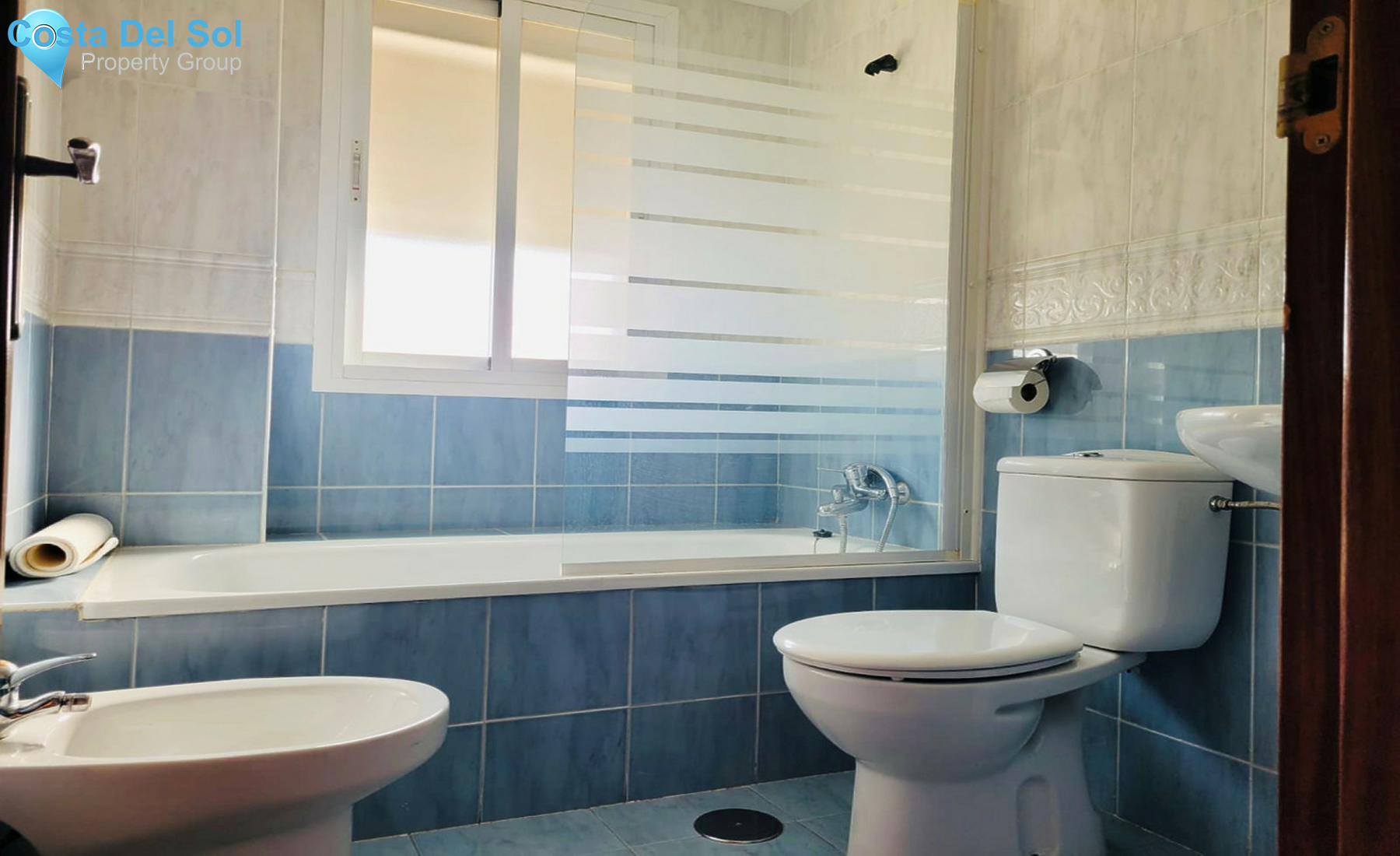 Middle Floor Apartment in Estepona-1308423