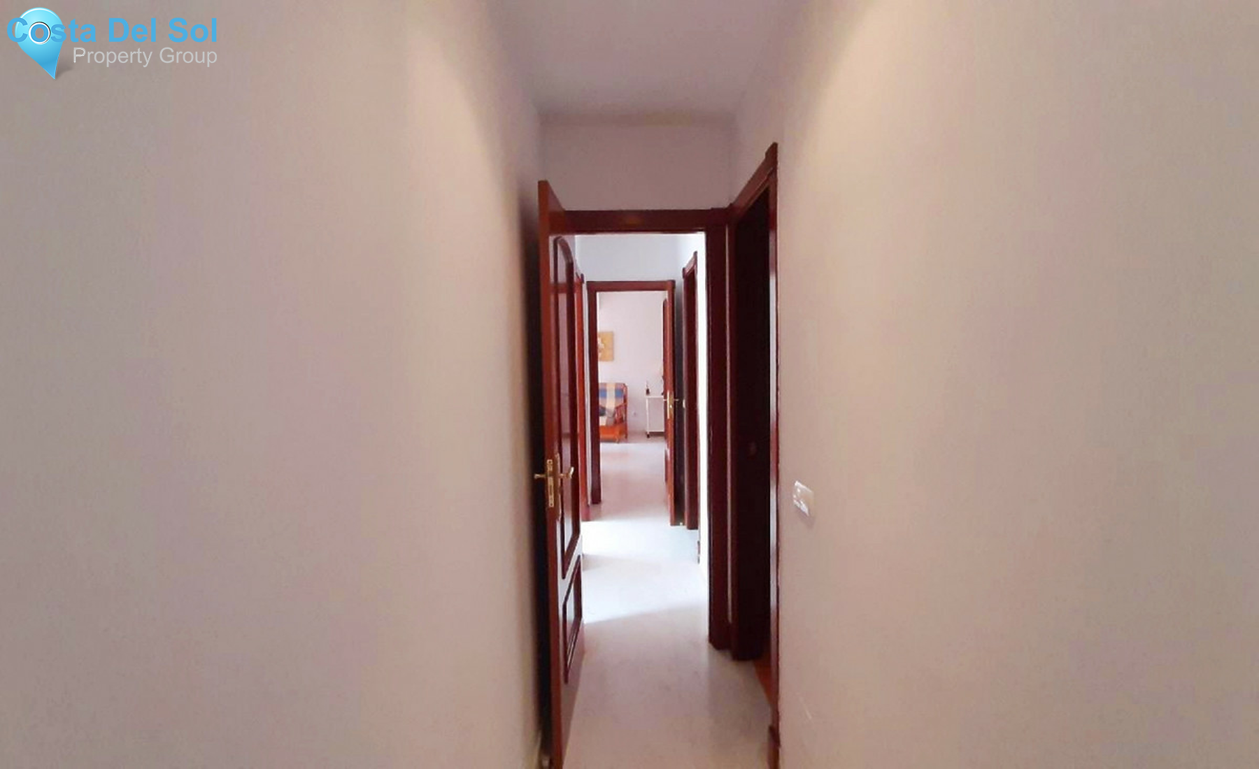 Middle Floor Apartment in Estepona-1328026
