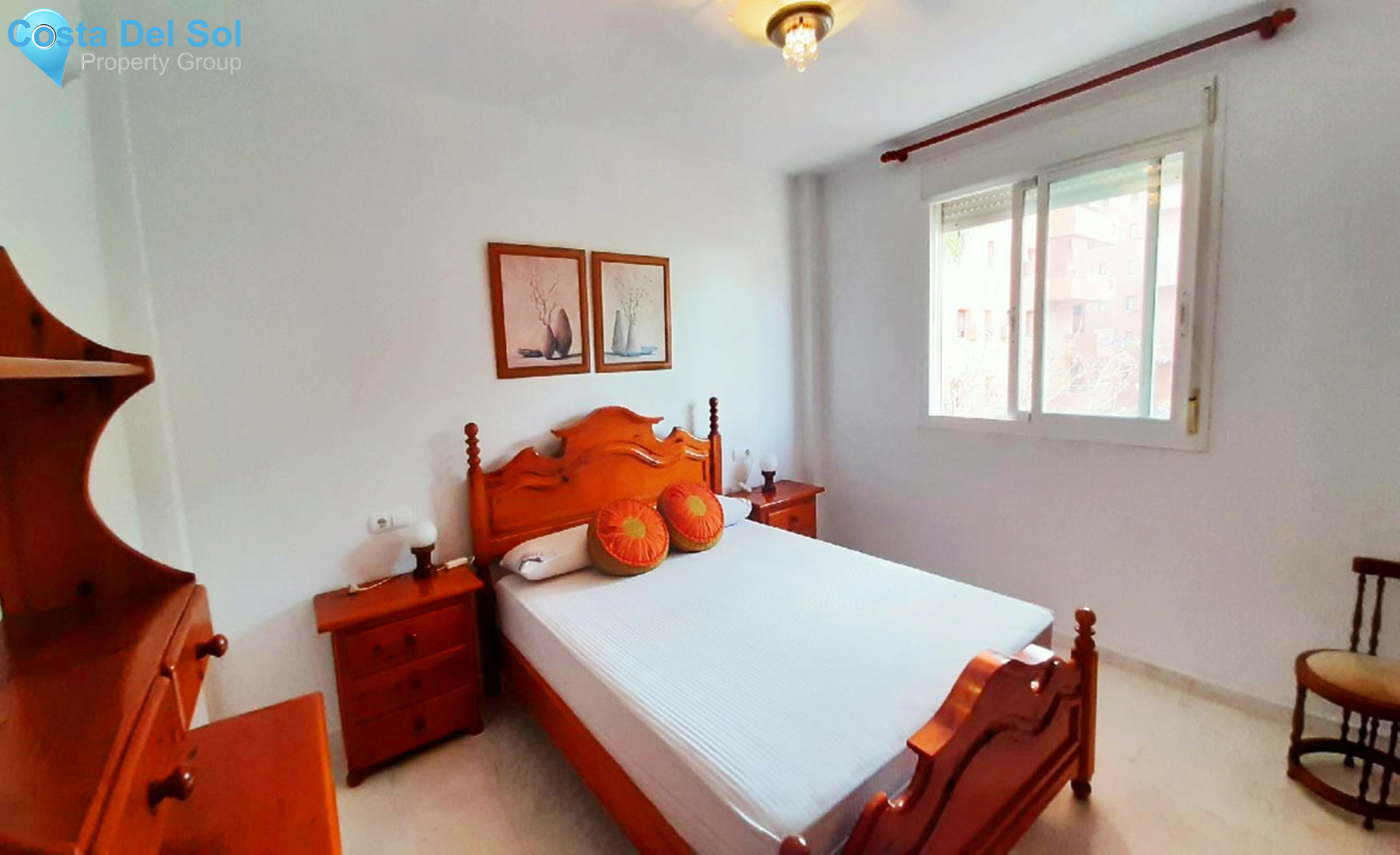 Middle Floor Apartment in Estepona-1328021