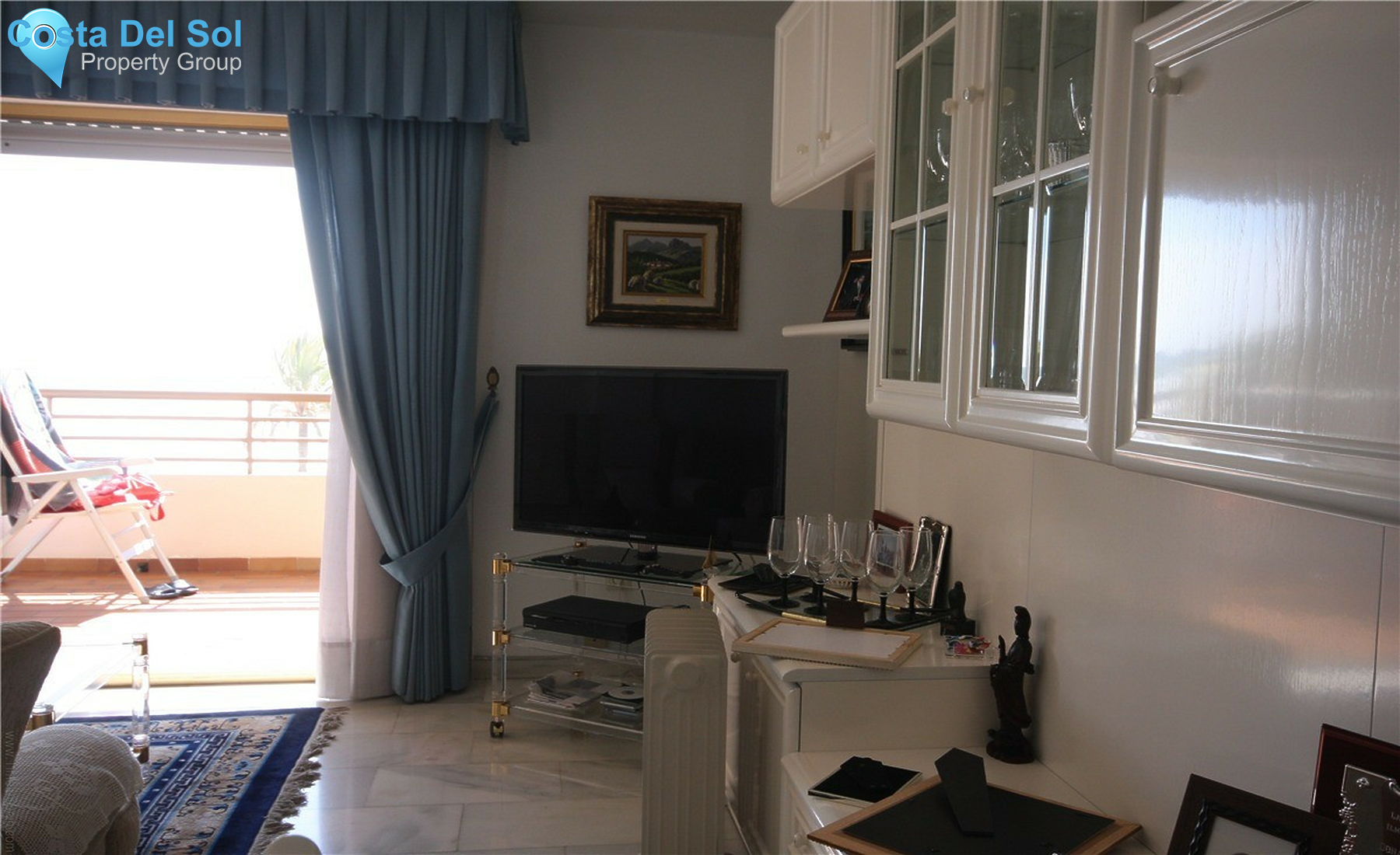 Middle Floor Apartment in Estepona-1329375
