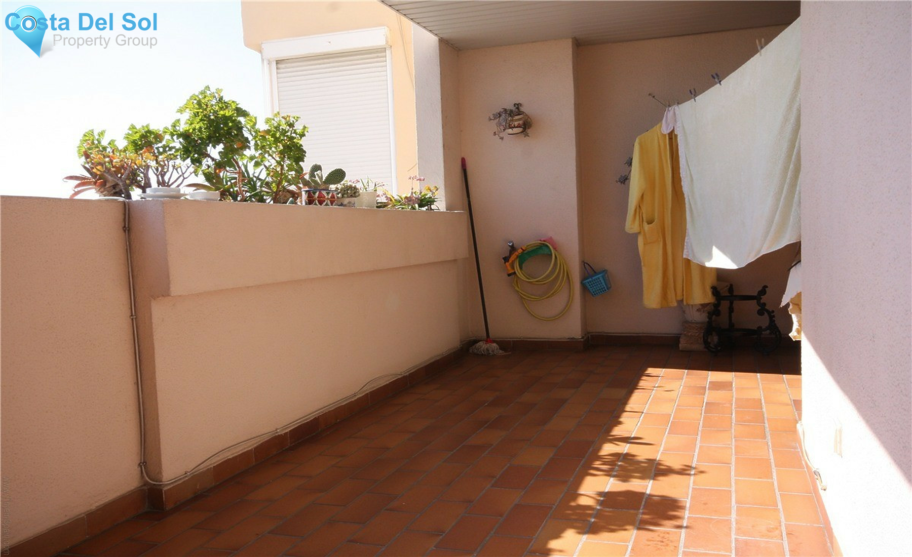 Middle Floor Apartment in Estepona-1329376