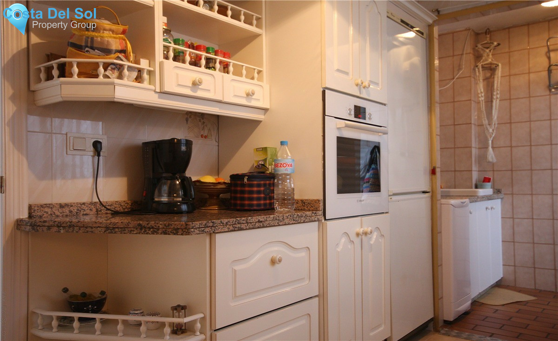 Middle Floor Apartment in Estepona-1329378