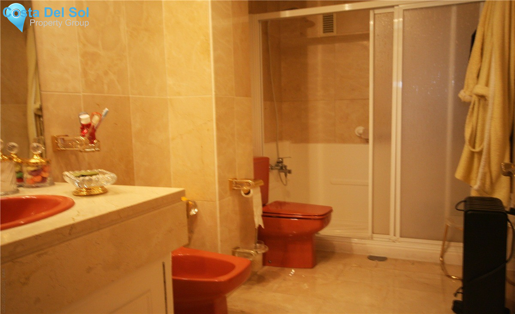 Middle Floor Apartment in Estepona-1329369